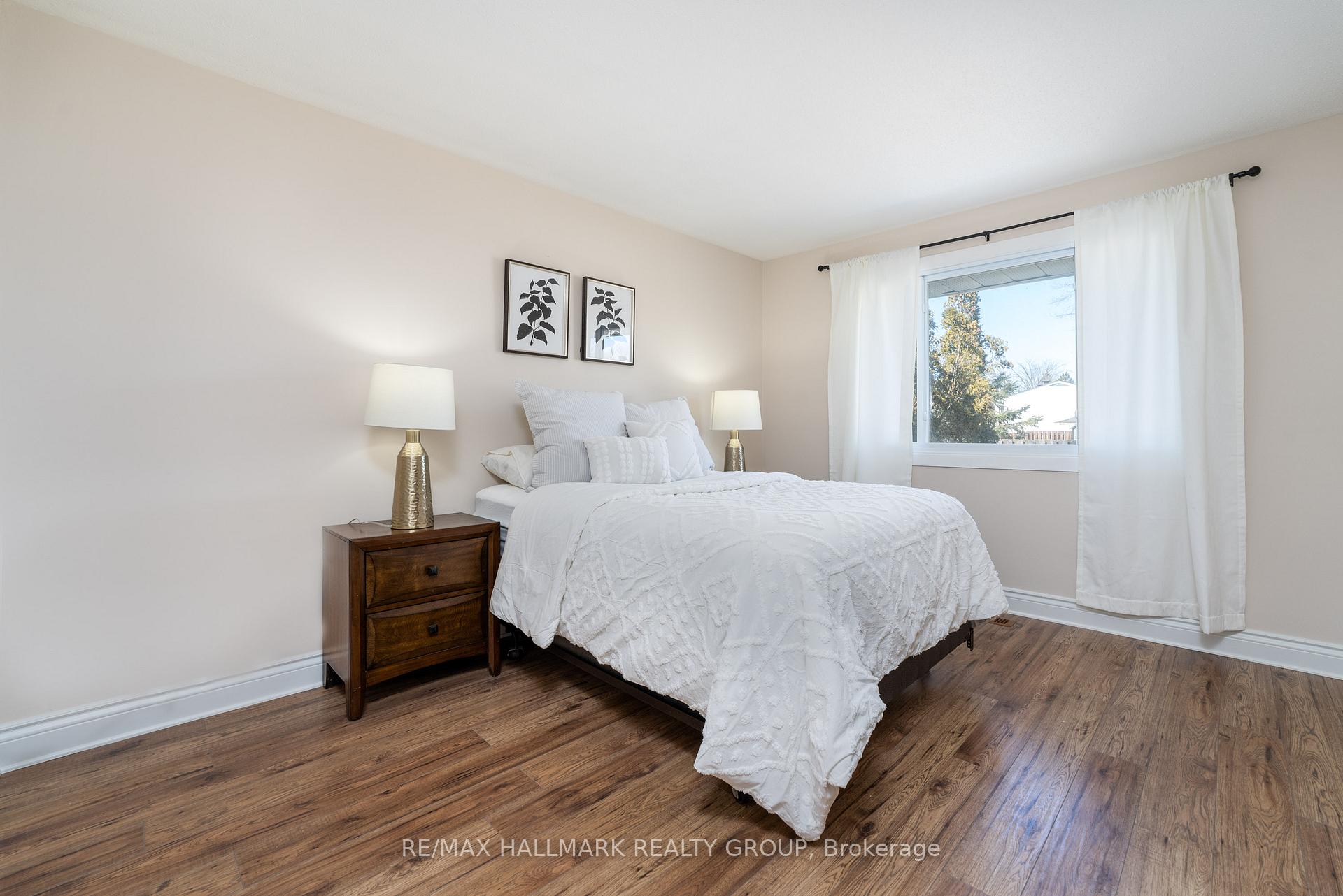 Photo 41 of 591 Eastvale Drive, Ottawa, Beacon Hill North — HOMEH
