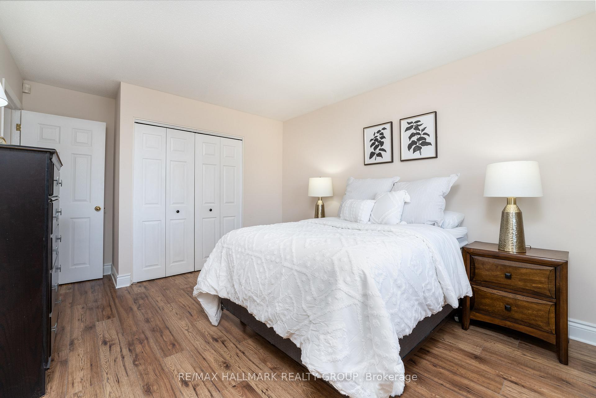 Photo 3 of 591 Eastvale Drive, Ottawa, Beacon Hill North — HOMEH