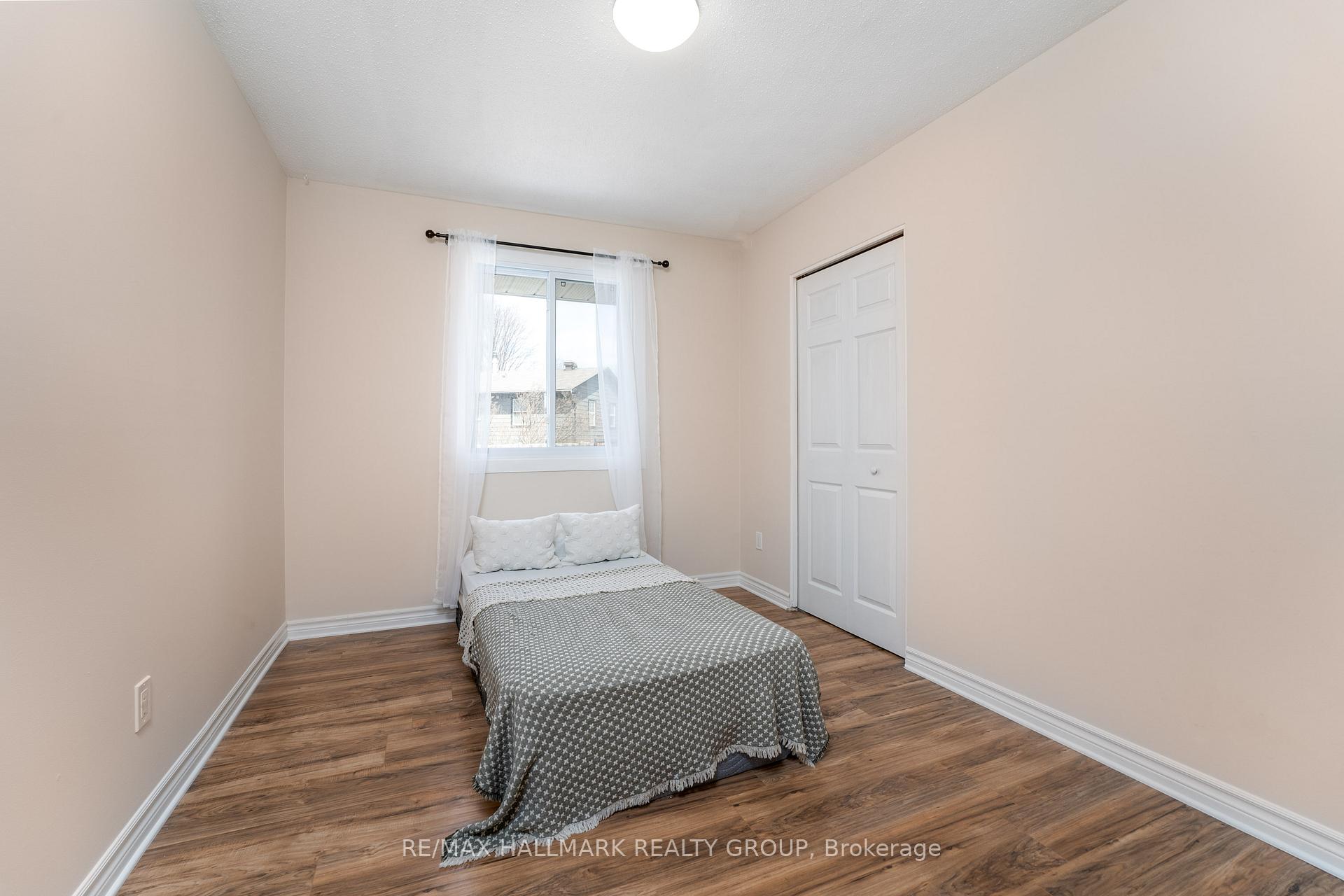Photo 16 of 591 Eastvale Drive, Ottawa, Beacon Hill North — HOMEH