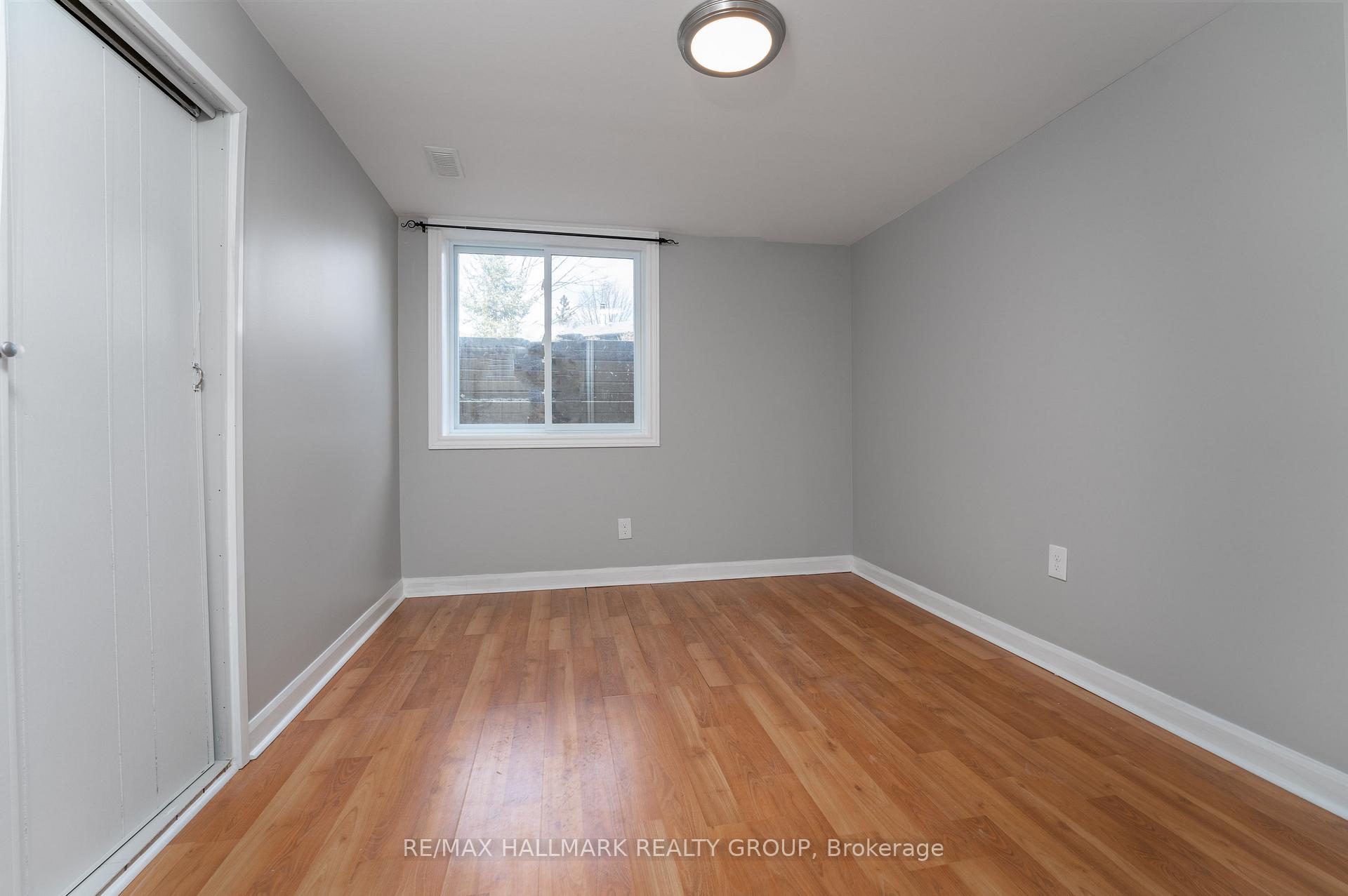 Photo 34 of 591 Eastvale Drive, Ottawa, Beacon Hill North — HOMEH
