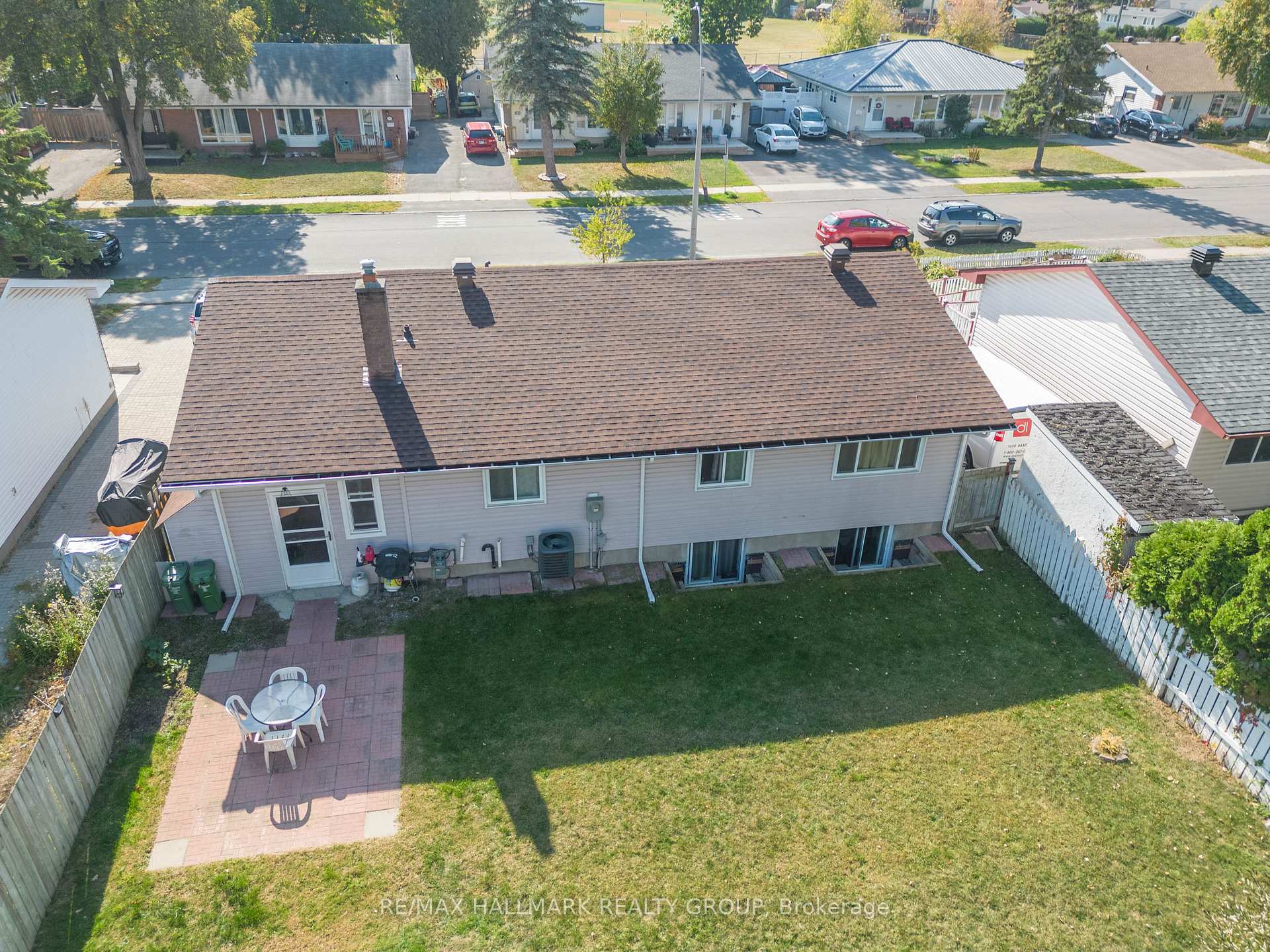 Photo 33 of 591 Eastvale Drive, Ottawa, Beacon Hill North — HOMEH