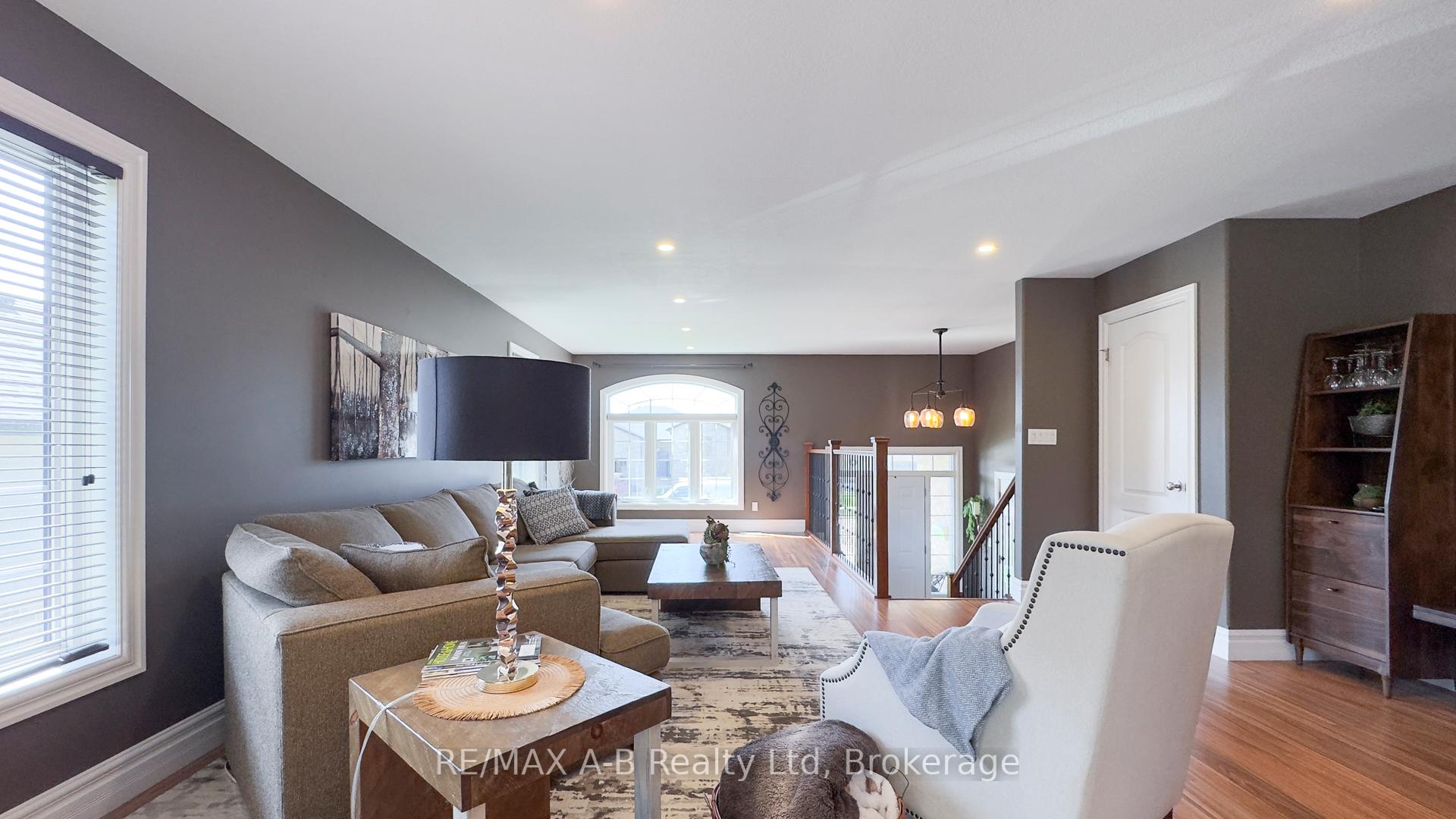 Photo 27 of 83 Sylvia Street, West Perth, Mitchell — HOMEH