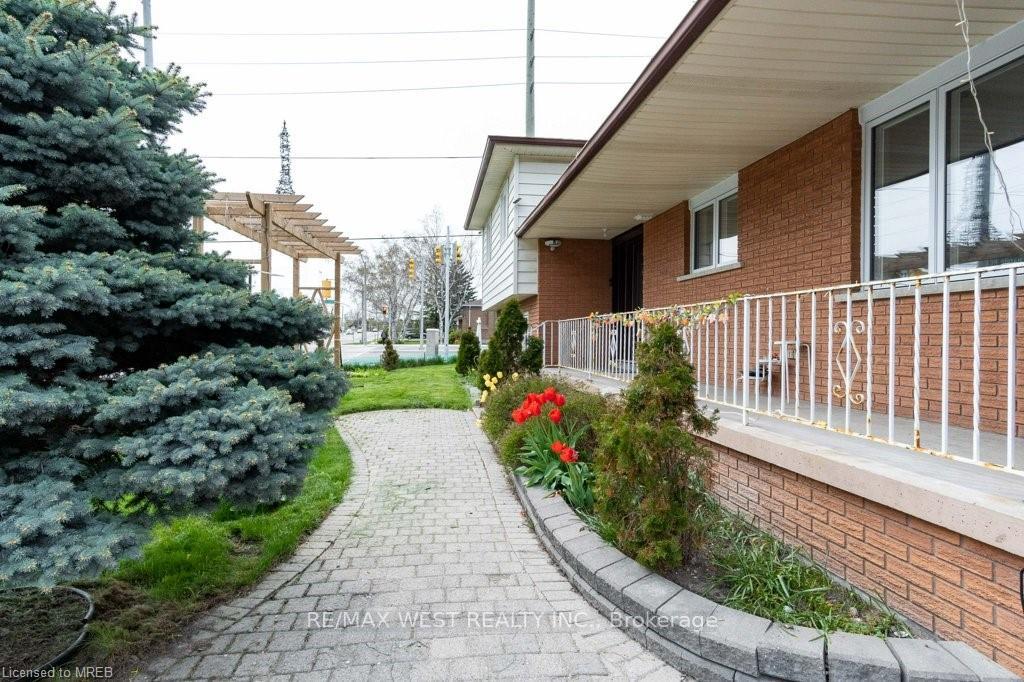 Photo 1 of 146 Harvie Road, Barrie, Holly — HOMEH