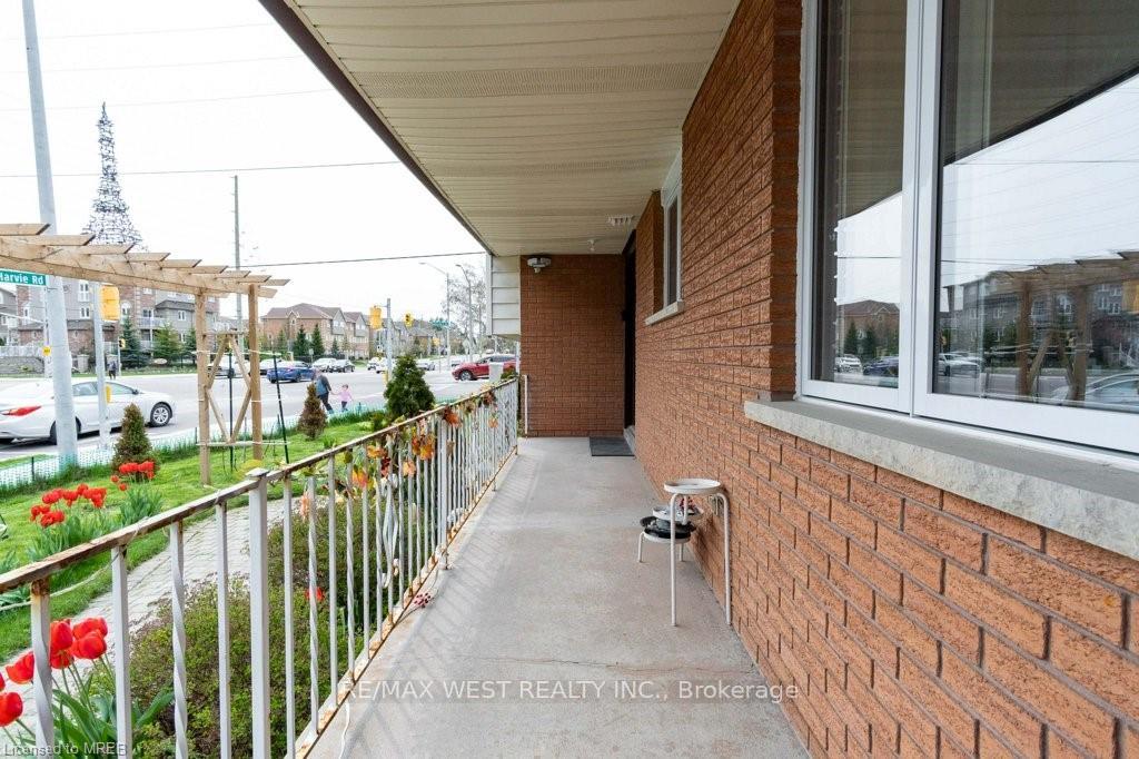 Photo 5 of 146 Harvie Road, Barrie, Holly — HOMEH