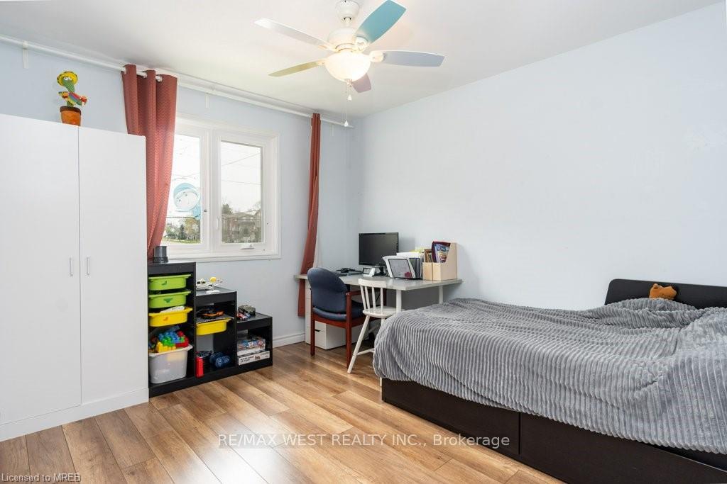 Photo 17 of 146 Harvie Road, Barrie, Holly — HOMEH