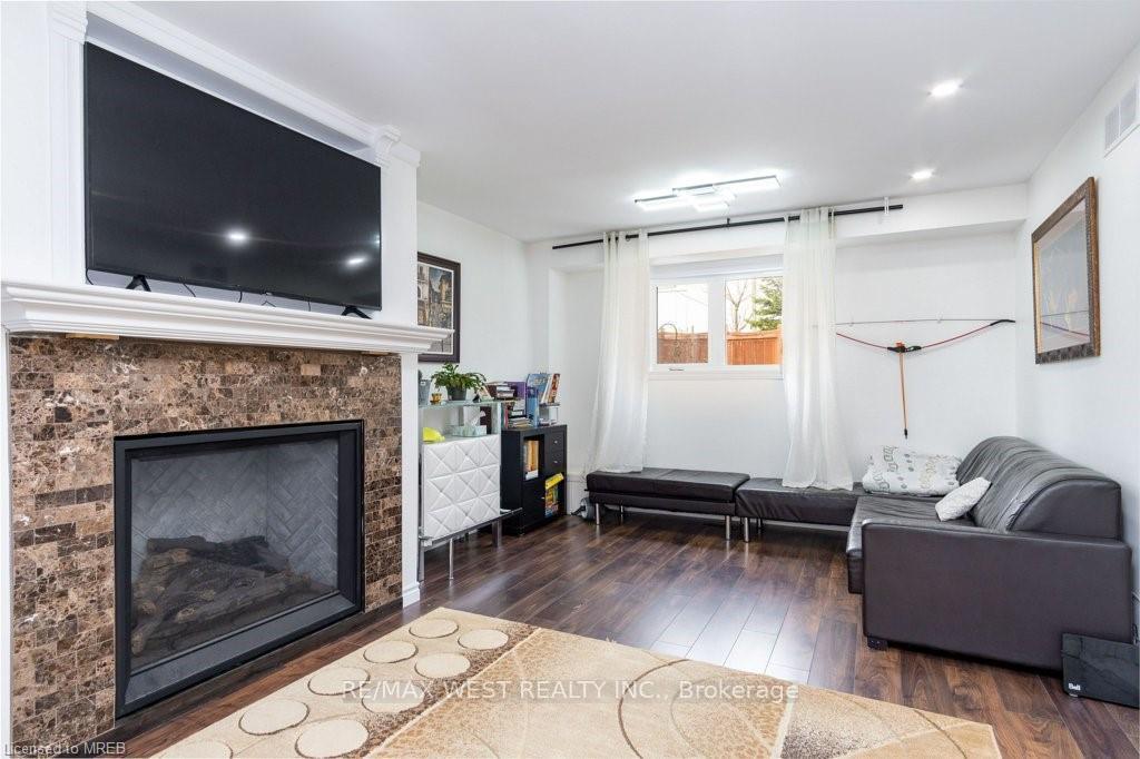 Photo 22 of 146 Harvie Road, Barrie, Holly — HOMEH