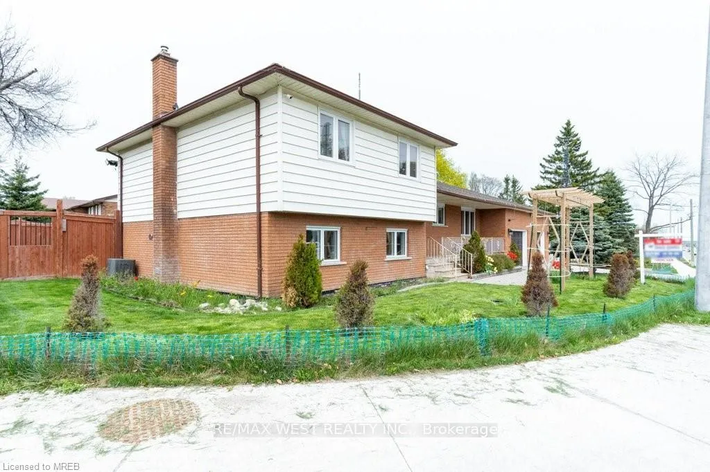 Photo 39 of 146 Harvie Road, Barrie, Holly — HOMEH