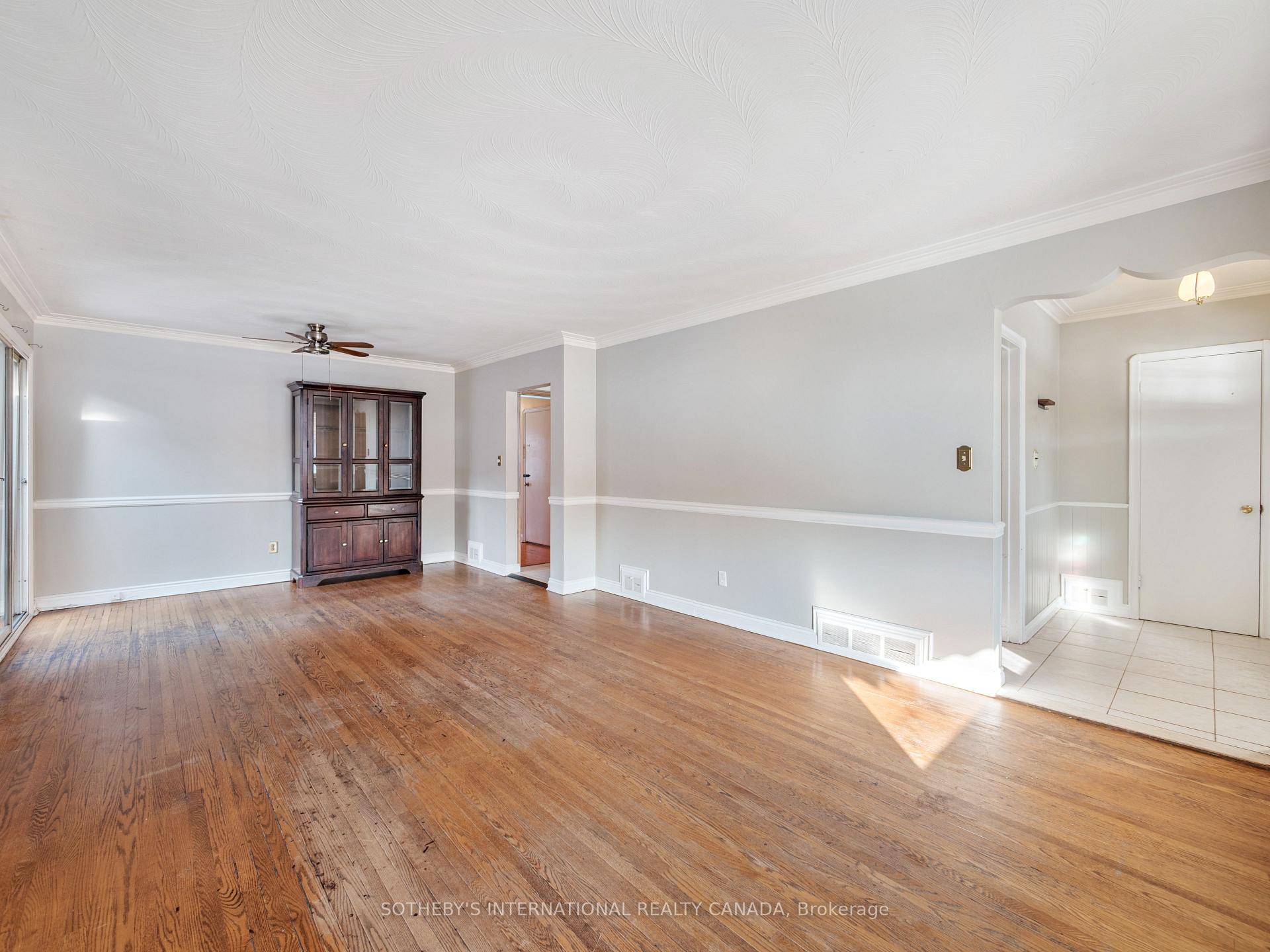 Photo 31 of 4 Riverlea Drive, Etobicoke, Humber Heights — HOMEH