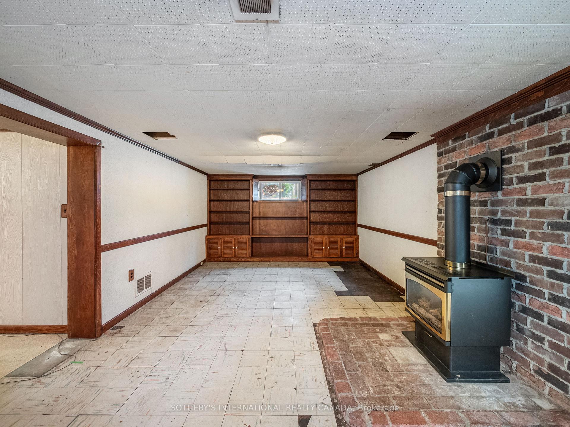 Photo 36 of 4 Riverlea Drive, Etobicoke, Humber Heights — HOMEH