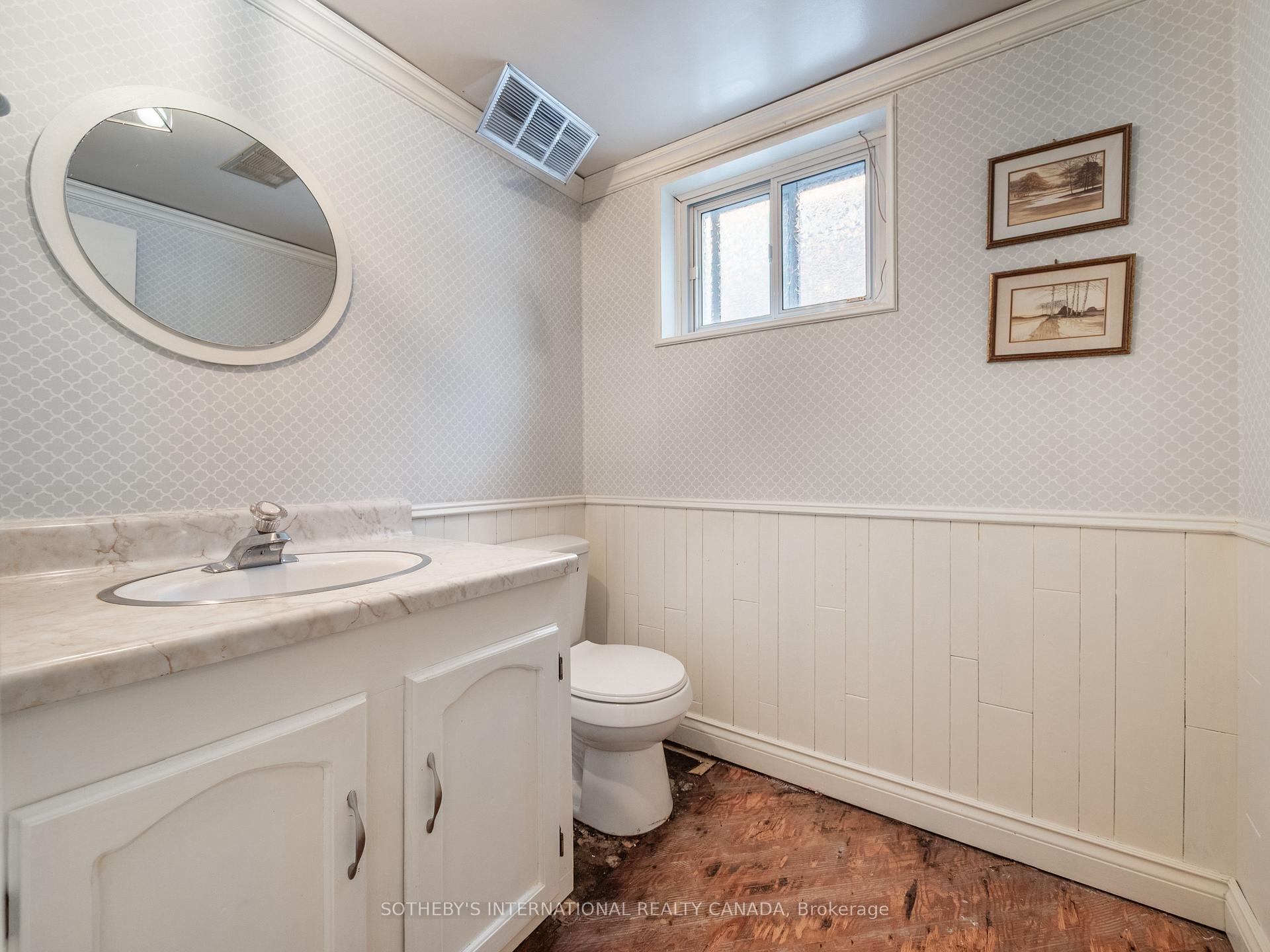 Photo 9 of 4 Riverlea Drive, Etobicoke, Humber Heights — HOMEH