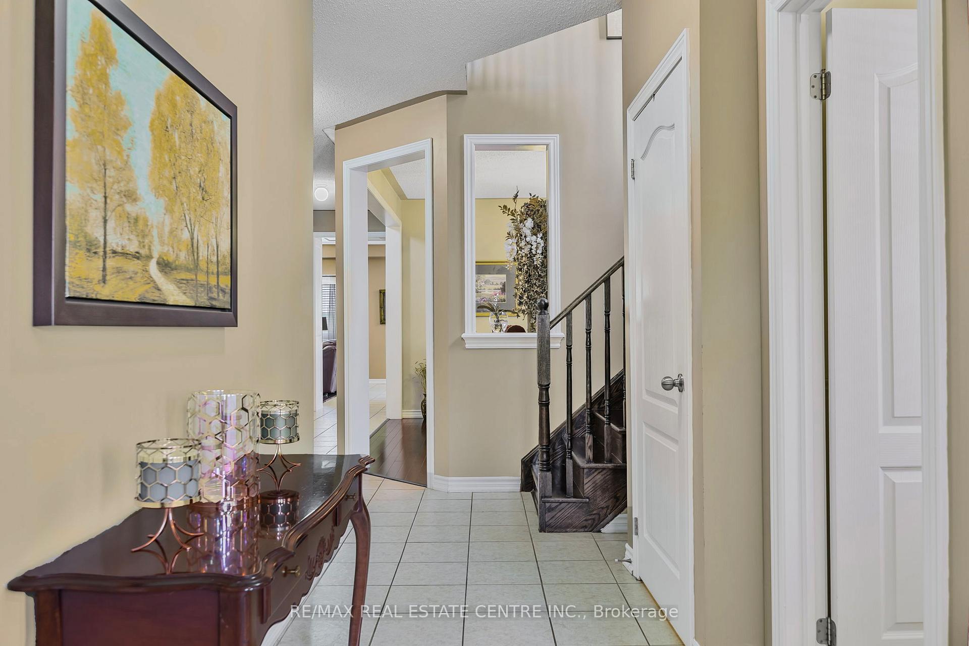Photo 8 of 904 O'Reilly Crescent, Shelburne — HOMEH