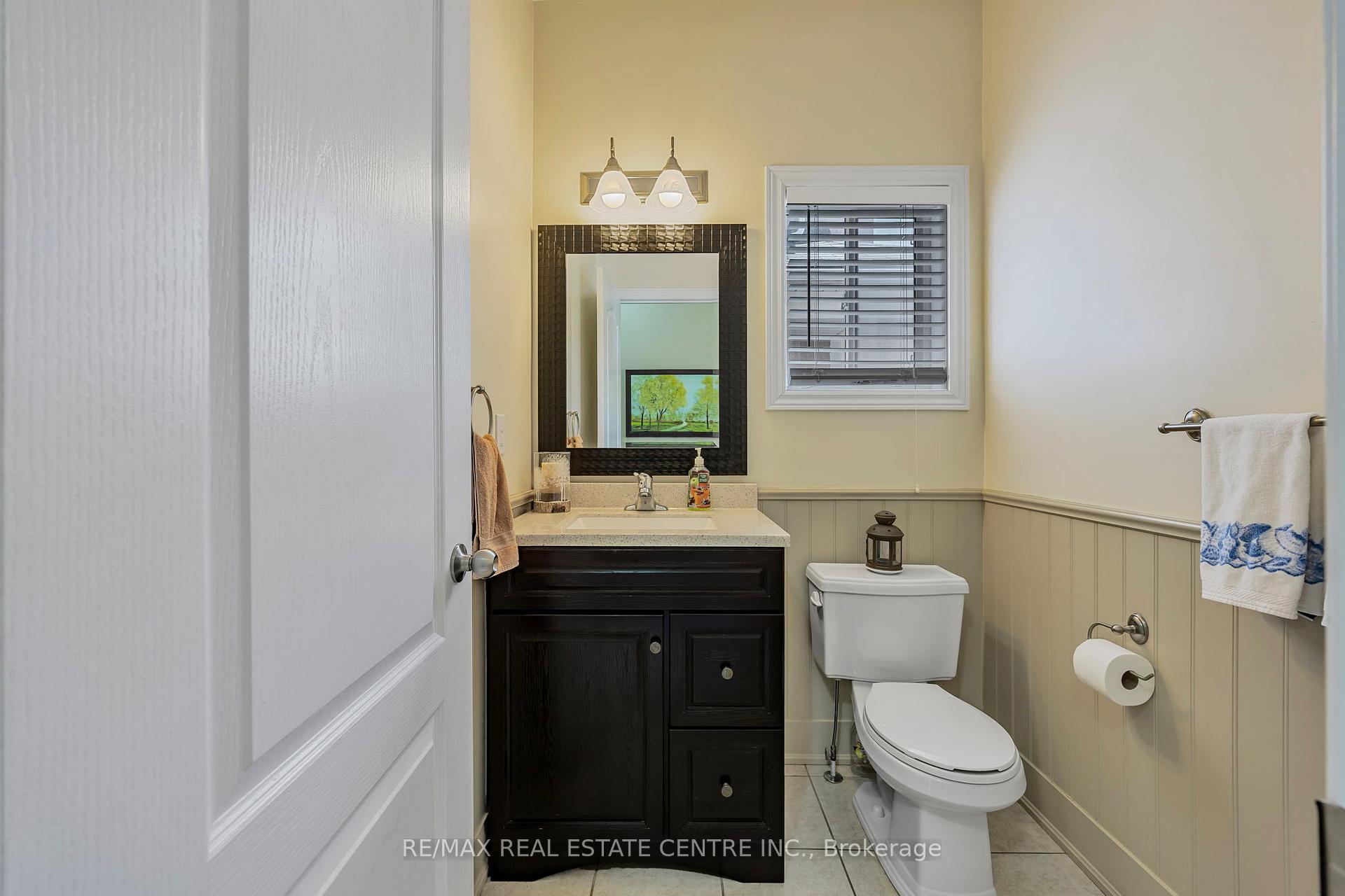 Photo 2 of 904 O'Reilly Crescent, Shelburne — HOMEH