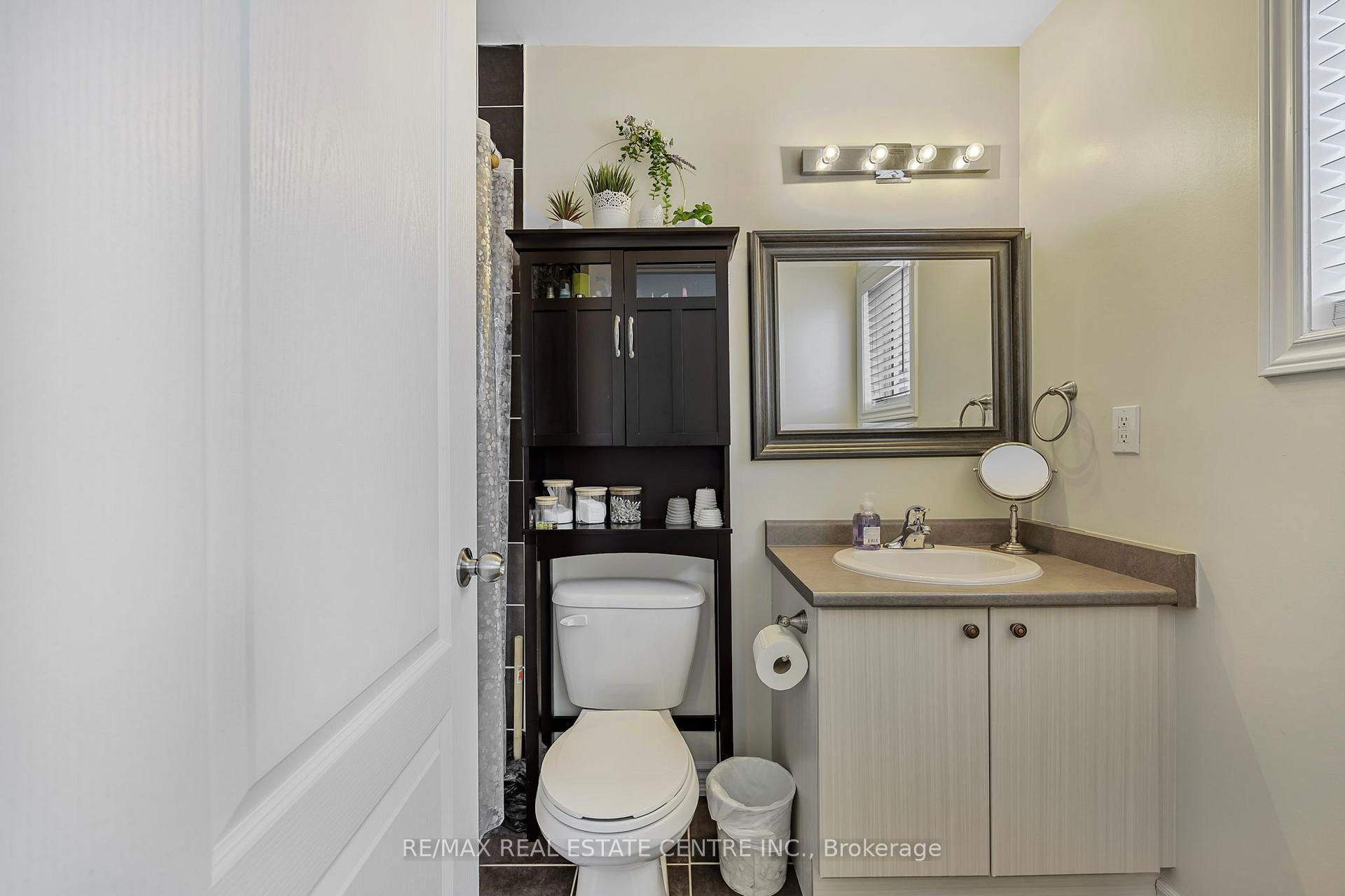 Photo 13 of 904 O'Reilly Crescent, Shelburne — HOMEH