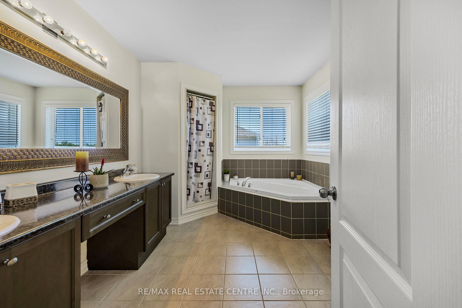 Photo 12 of 904 O'Reilly Crescent, Shelburne — HOMEH