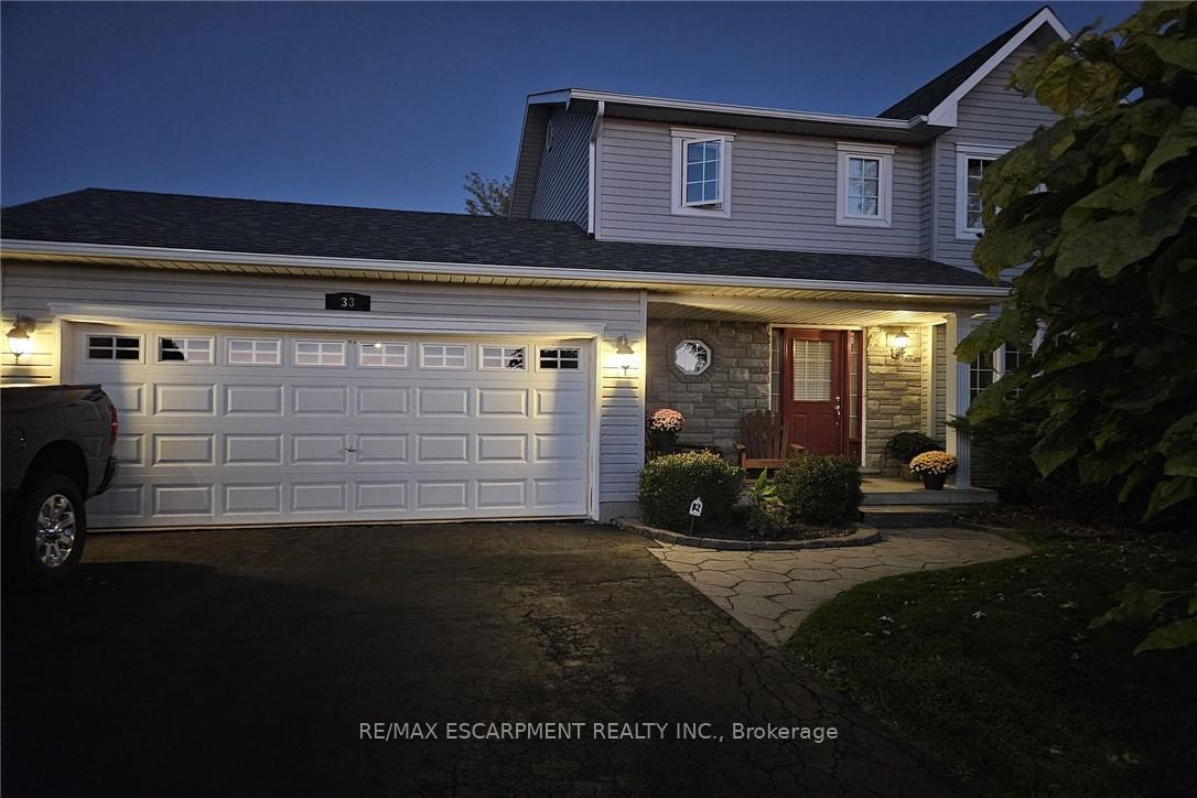 Photo 3 of 33 Oak Crescent, Haldimand — HOMEH