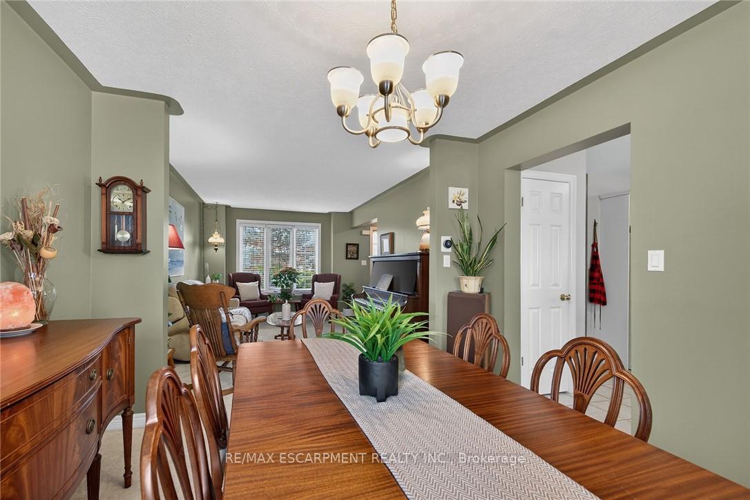 Photo 30 of 33 Oak Crescent, Haldimand — HOMEH