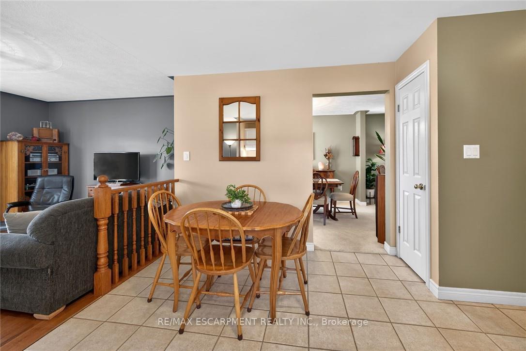 Photo 31 of 33 Oak Crescent, Haldimand — HOMEH