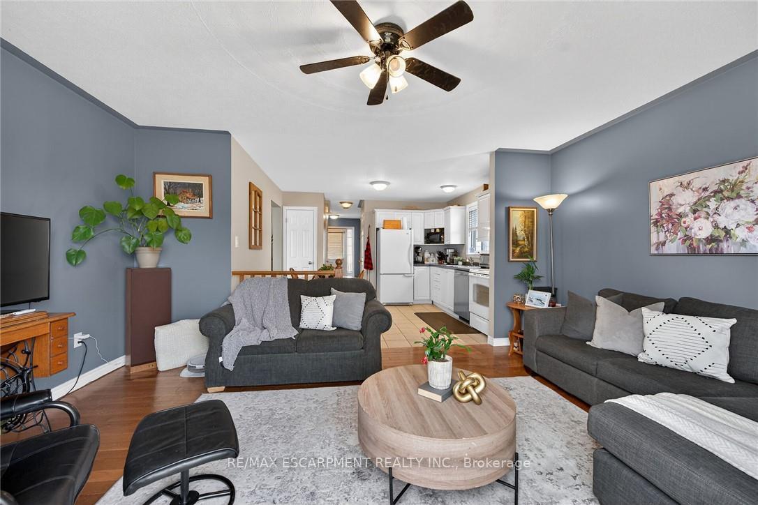 Photo 36 of 33 Oak Crescent, Haldimand — HOMEH