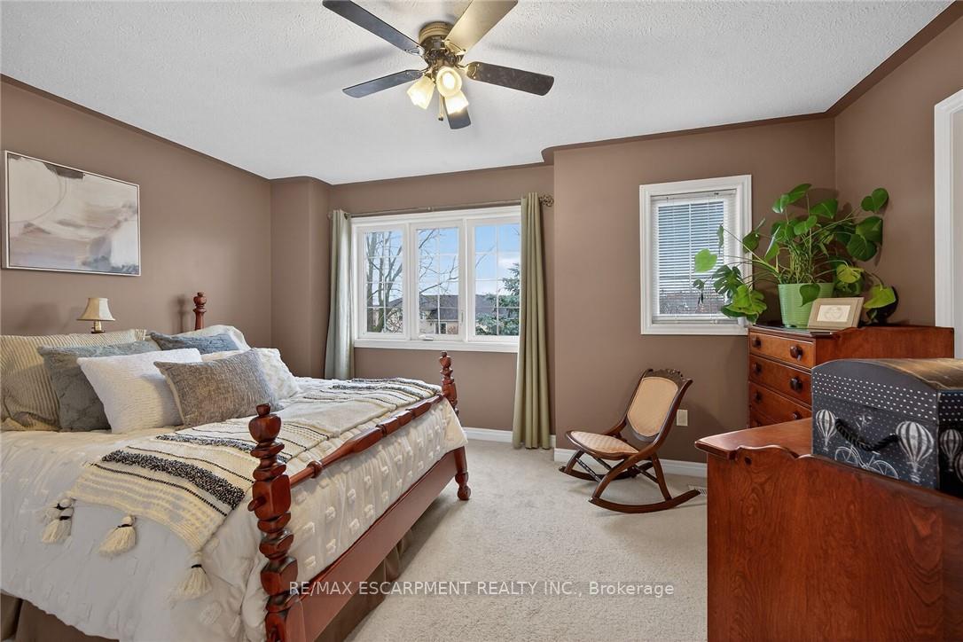 Photo 29 of 33 Oak Crescent, Haldimand — HOMEH