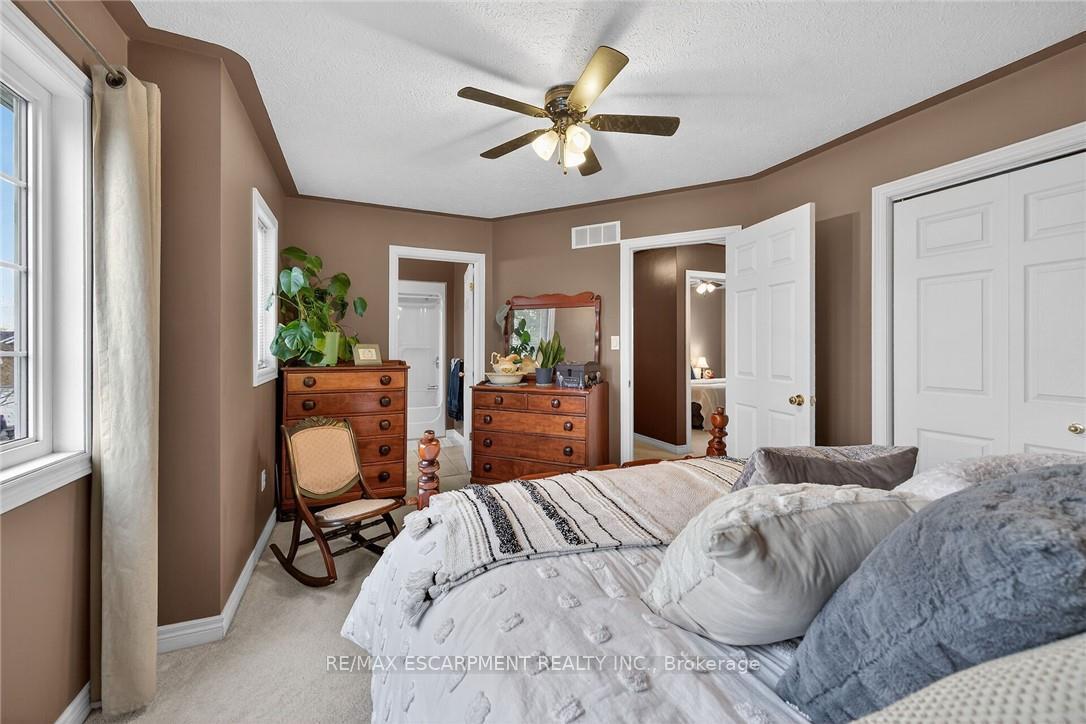 Photo 42 of 33 Oak Crescent, Haldimand — HOMEH