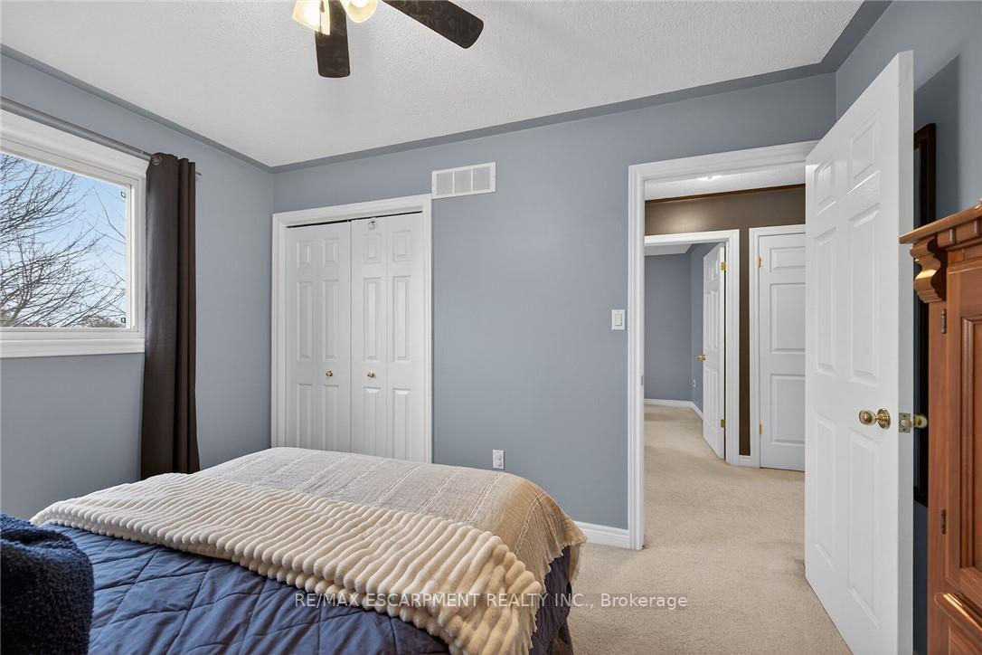 Photo 21 of 33 Oak Crescent, Haldimand — HOMEH