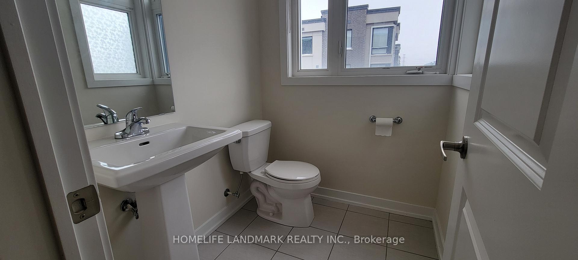 Photo 9 of 2514 Castlegate Crossing, Pickering, Duffin Heights — HOMEH