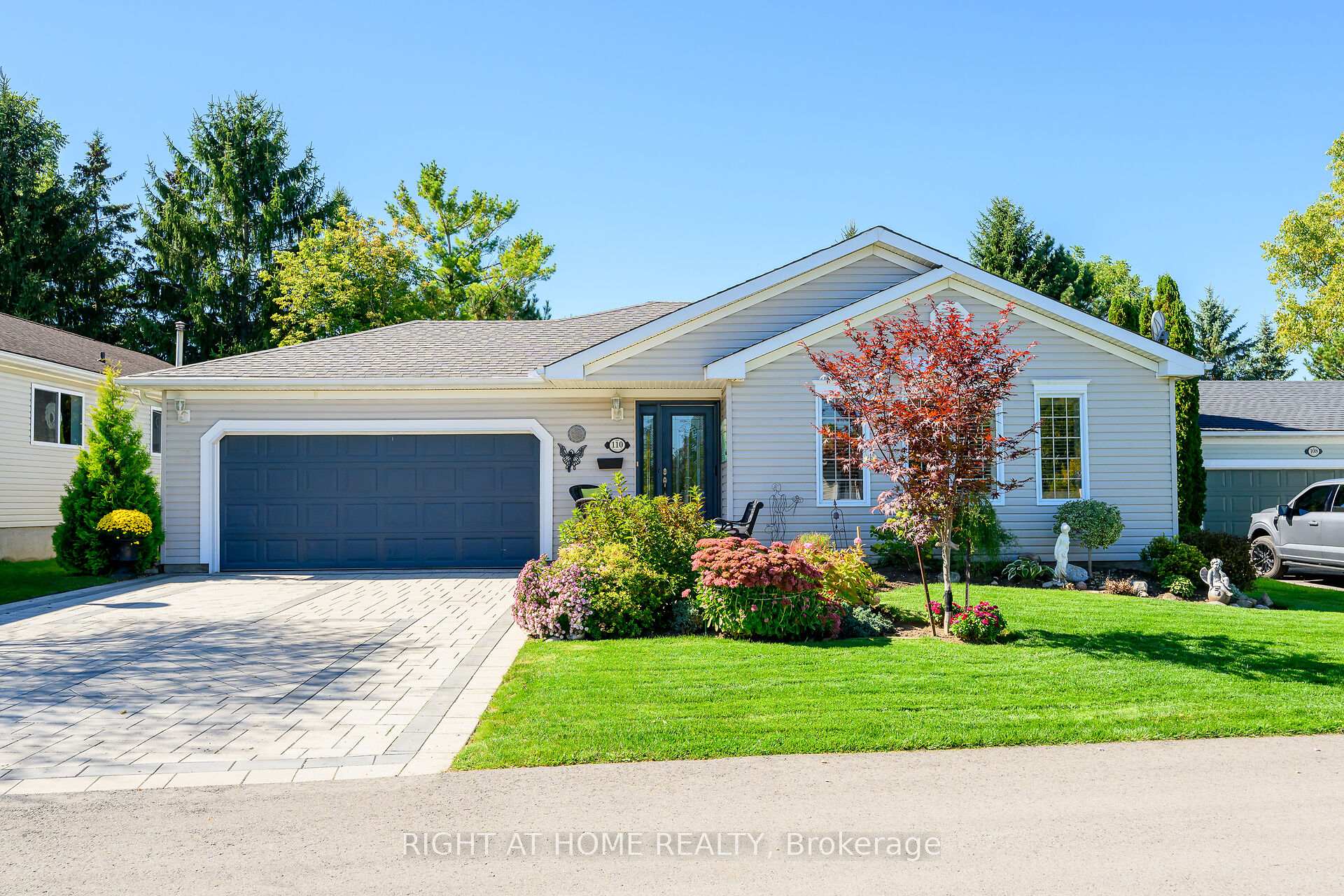 Photo 1 of 110 Kilroot Place, Hamilton, Rural Flamborough — HOMEH