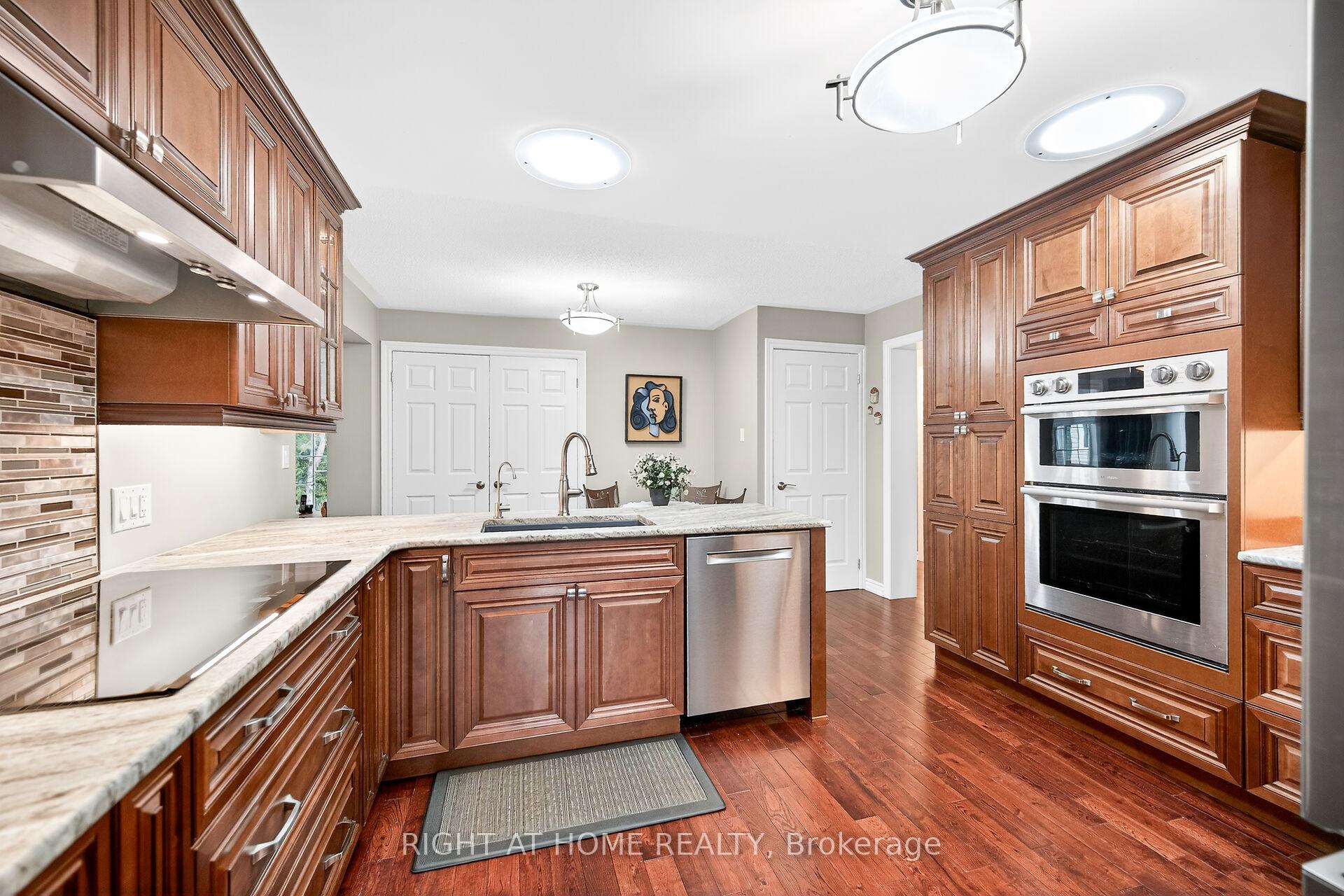 Photo 11 of 110 Kilroot Place, Hamilton, Rural Flamborough — HOMEH