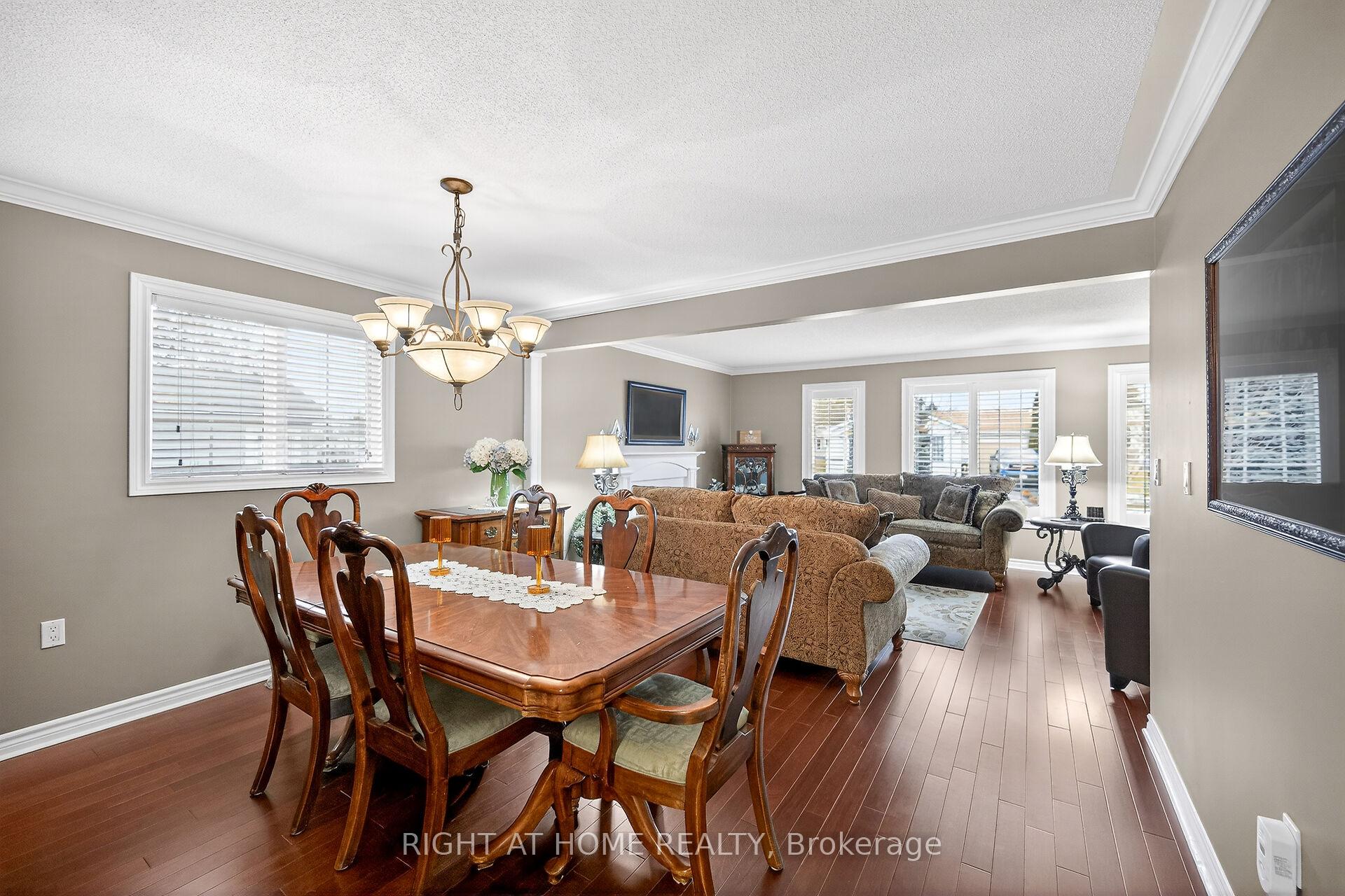 Photo 2 of 110 Kilroot Place, Hamilton, Rural Flamborough — HOMEH