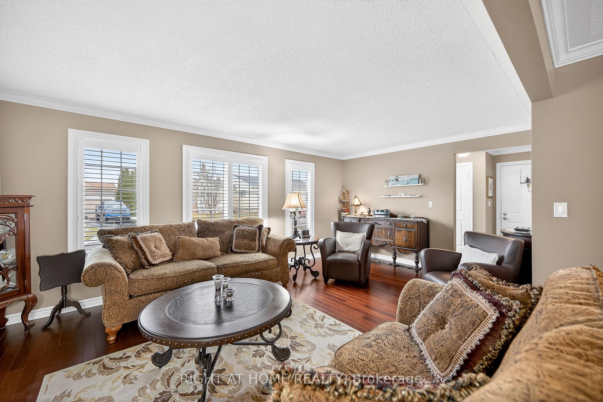 Photo 14 of 110 Kilroot Place, Hamilton, Rural Flamborough — HOMEH