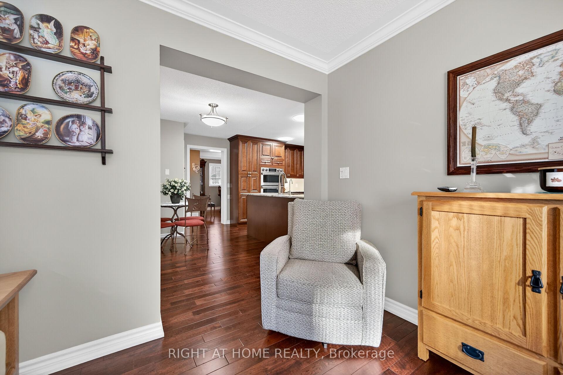 Photo 16 of 110 Kilroot Place, Hamilton, Rural Flamborough — HOMEH