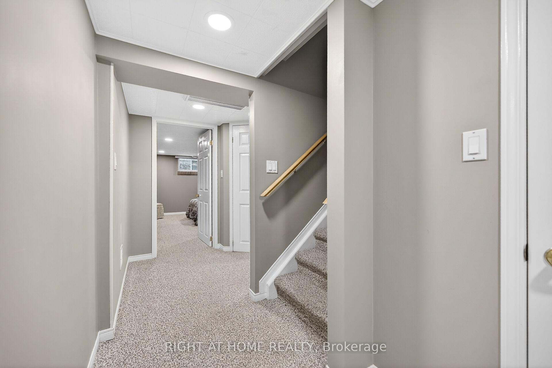 Photo 34 of 110 Kilroot Place, Hamilton, Rural Flamborough — HOMEH