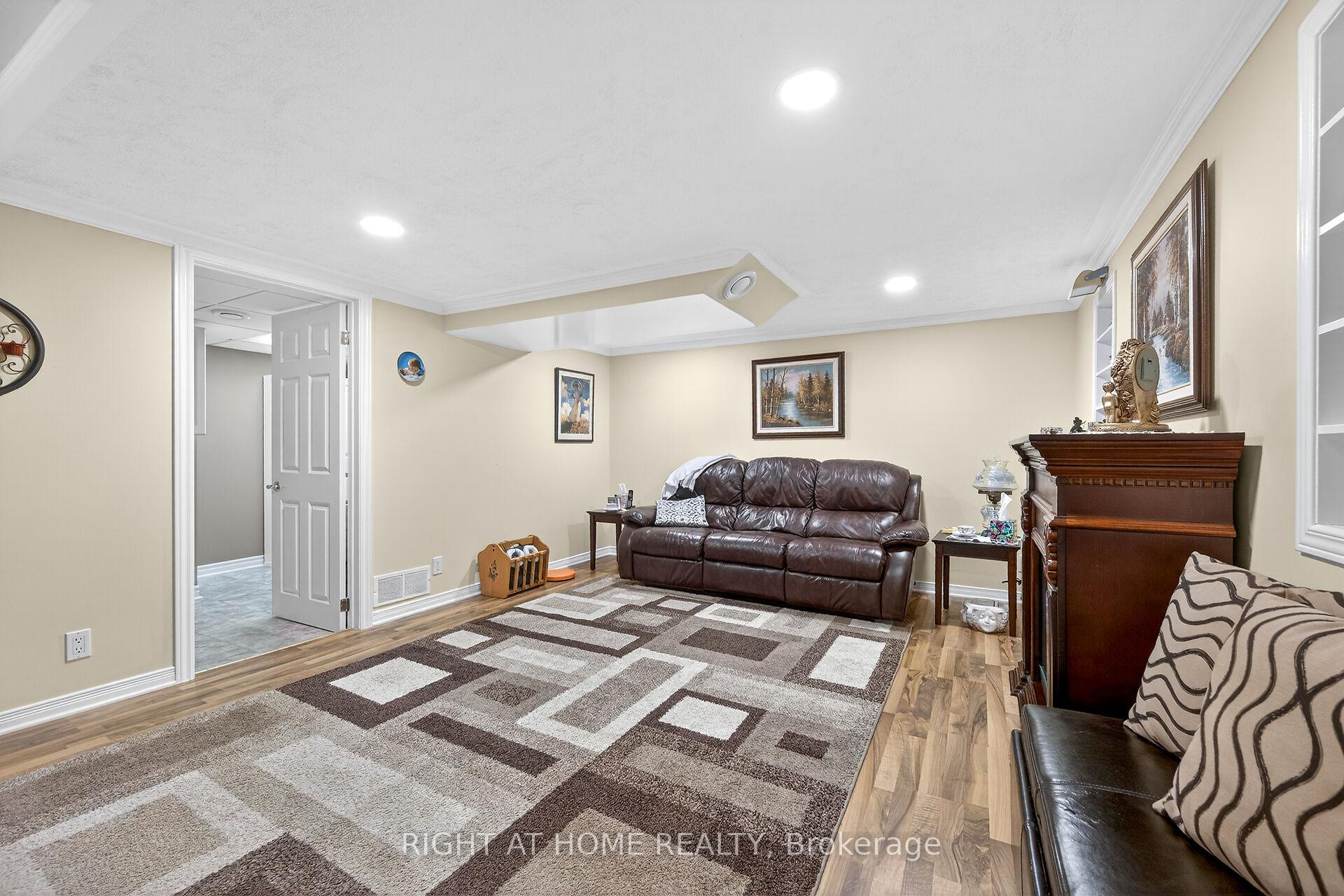 Photo 40 of 110 Kilroot Place, Hamilton, Rural Flamborough — HOMEH