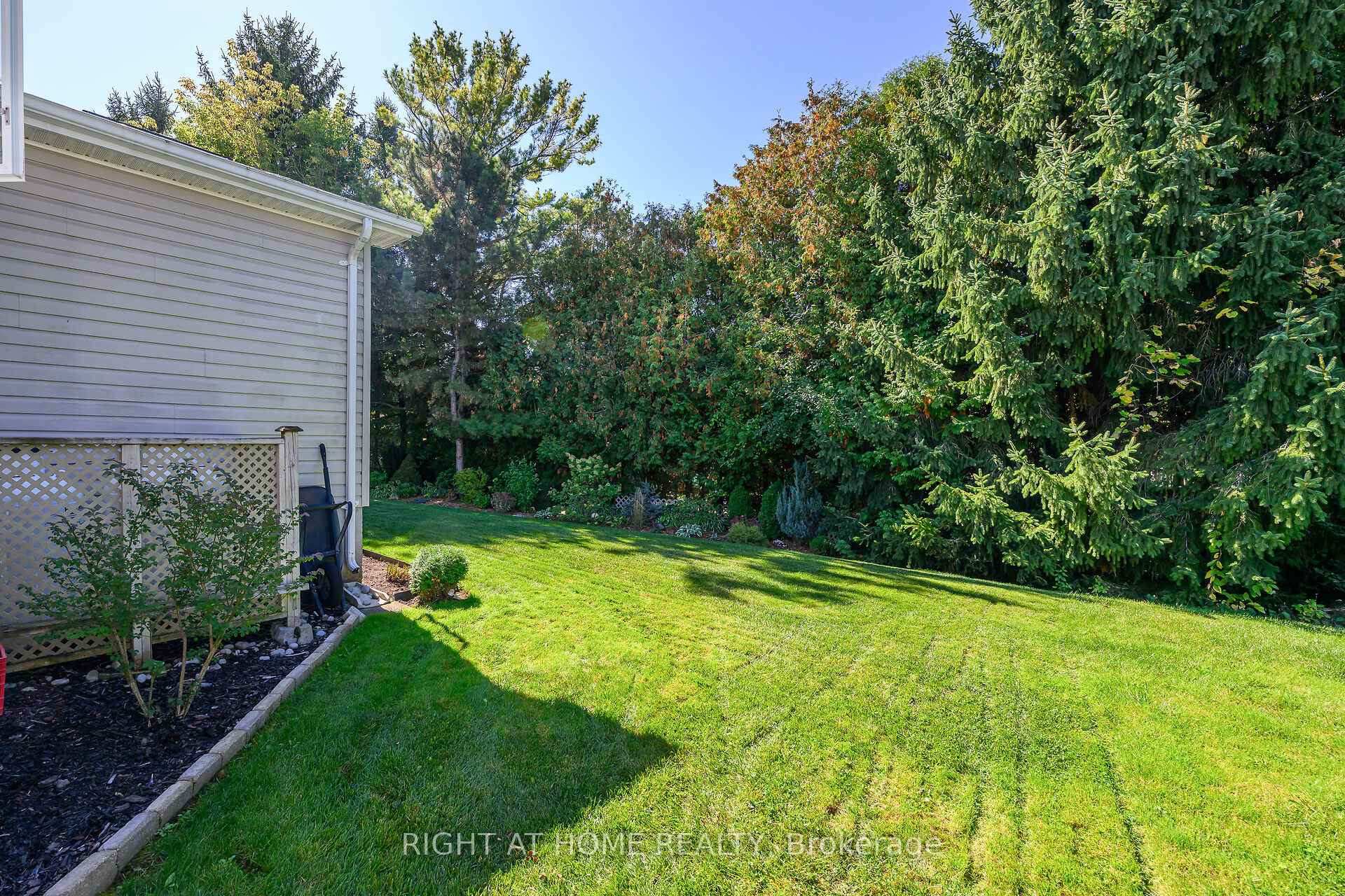 Photo 47 of 110 Kilroot Place, Hamilton, Rural Flamborough — HOMEH