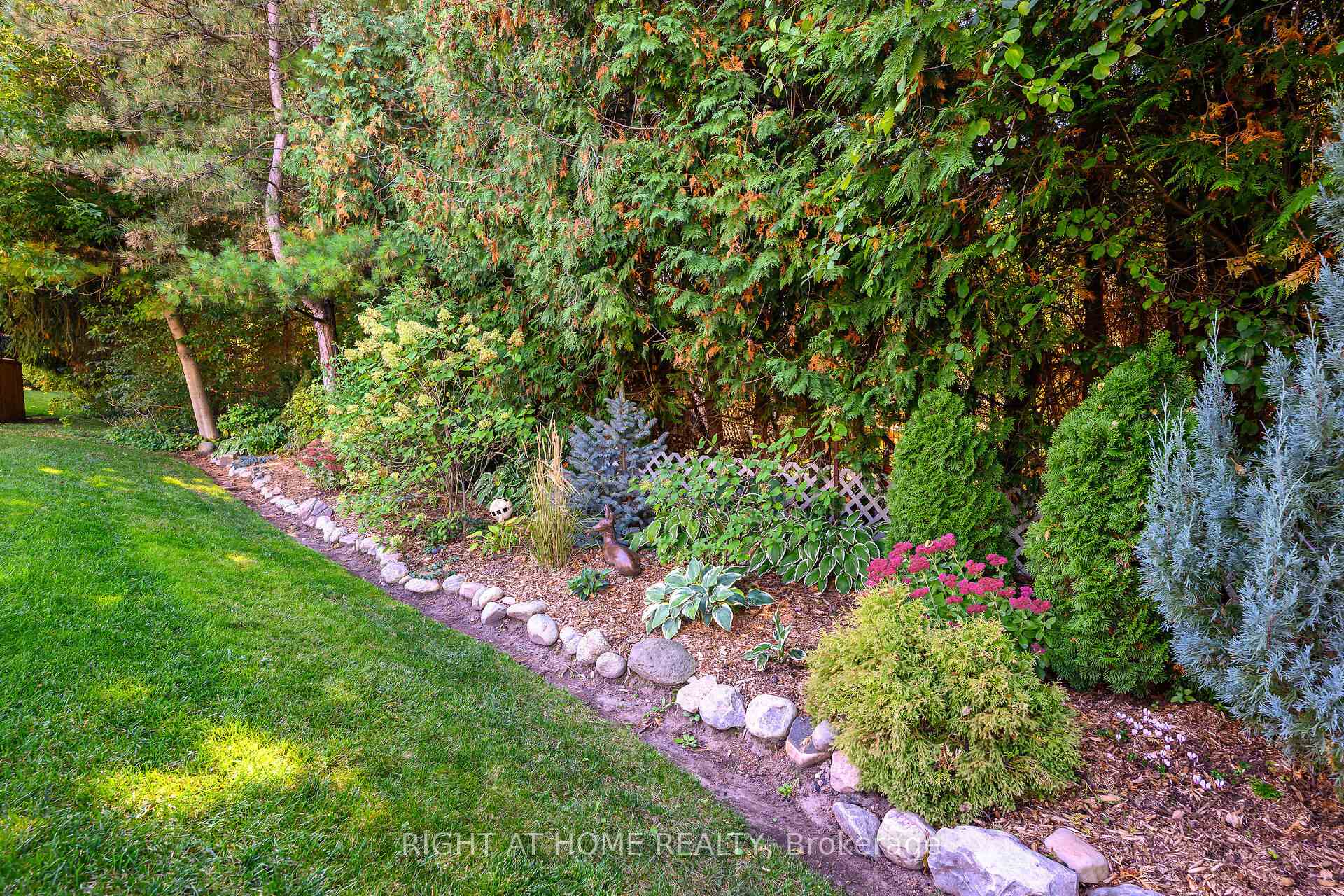 Photo 19 of 110 Kilroot Place, Hamilton, Rural Flamborough — HOMEH