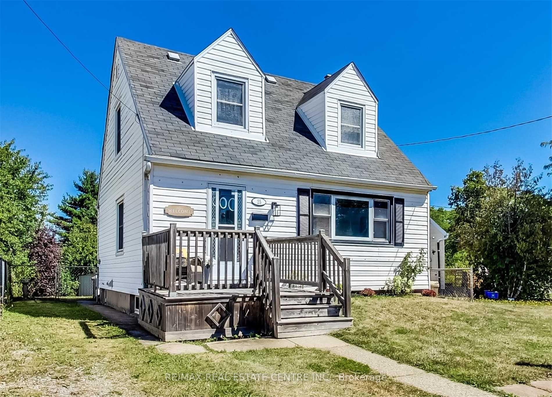 Photo 3 of 25 Hayes Avenue, Hamilton, McQuesten — HOMEH