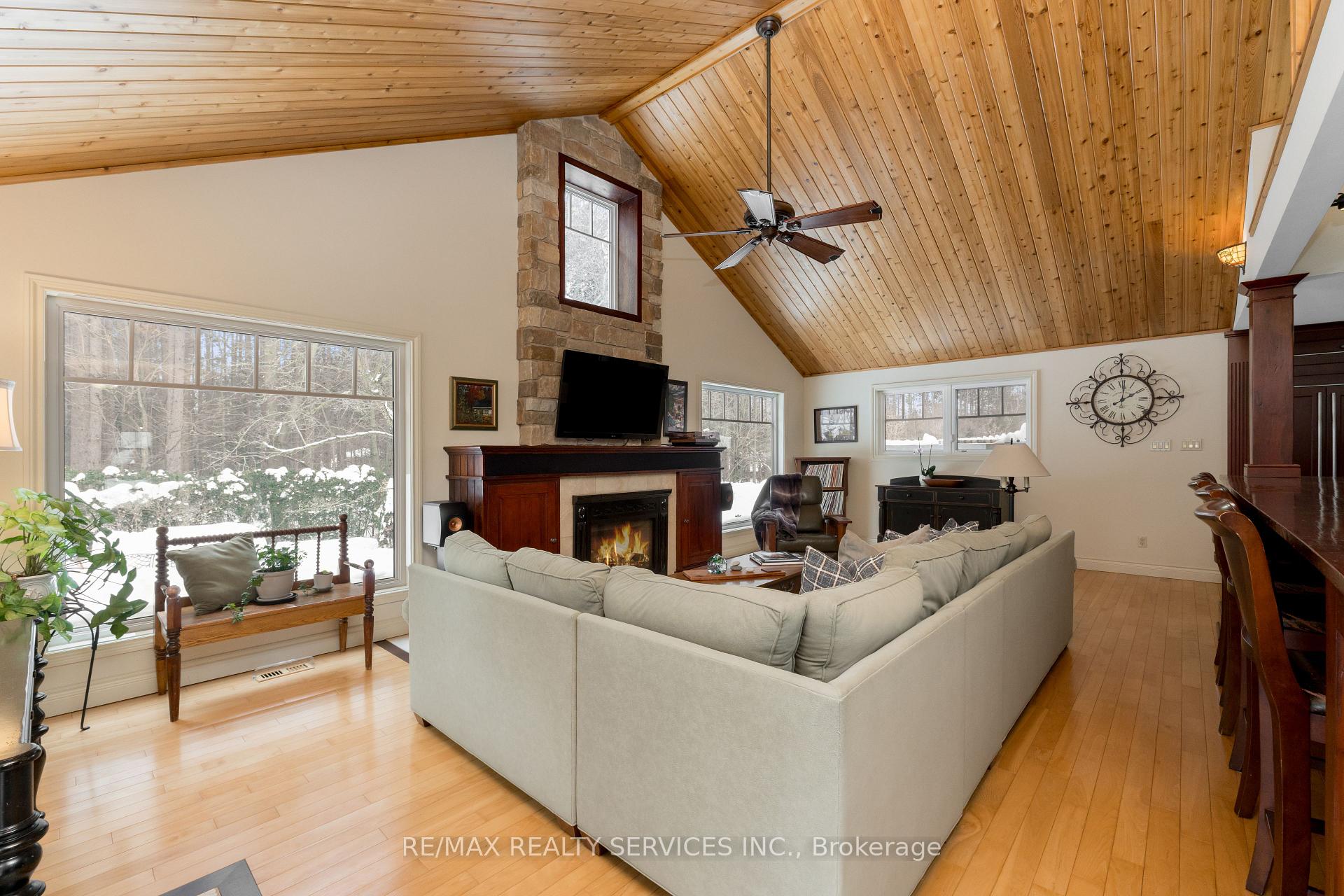 Photo 10 of 25 Orsi Road, Caledon, Caledon East — HOMEH
