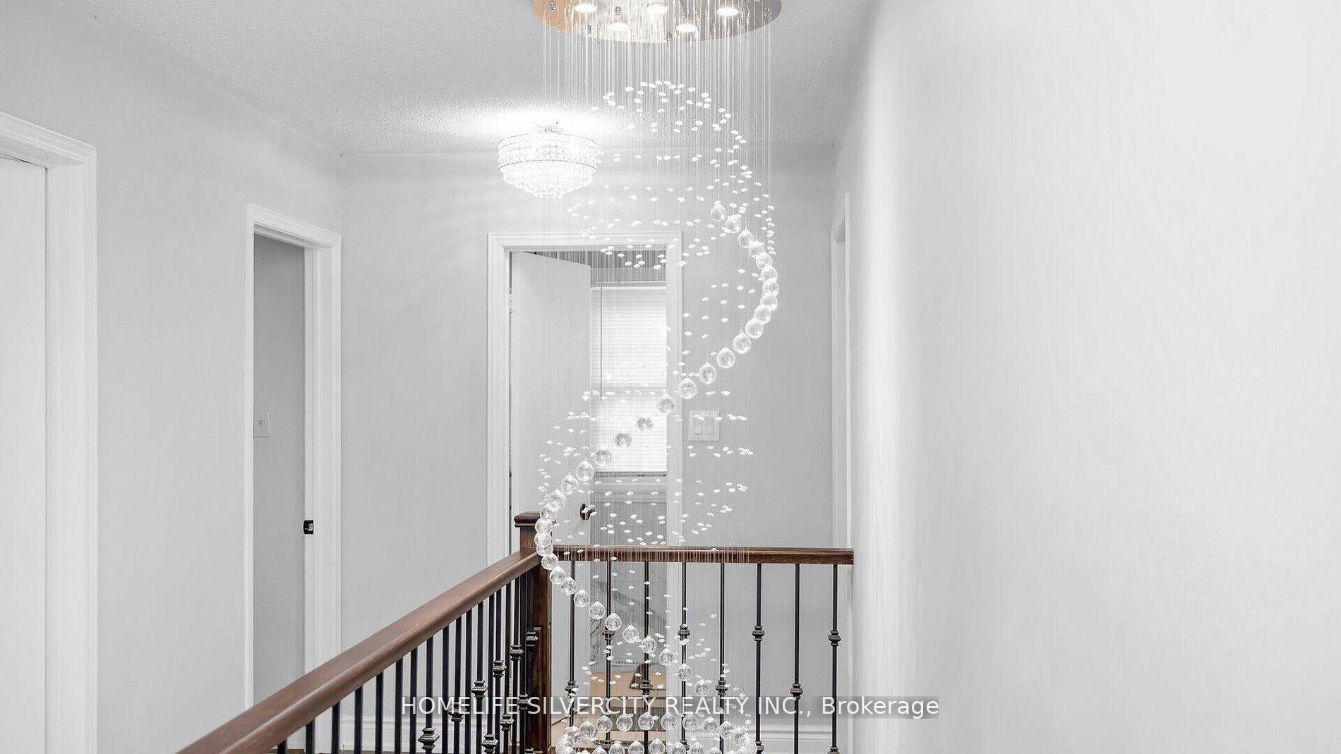 Photo 12 of 75 Stoneledge Circle, Brampton, Sandringham-Wellington — HOMEH
