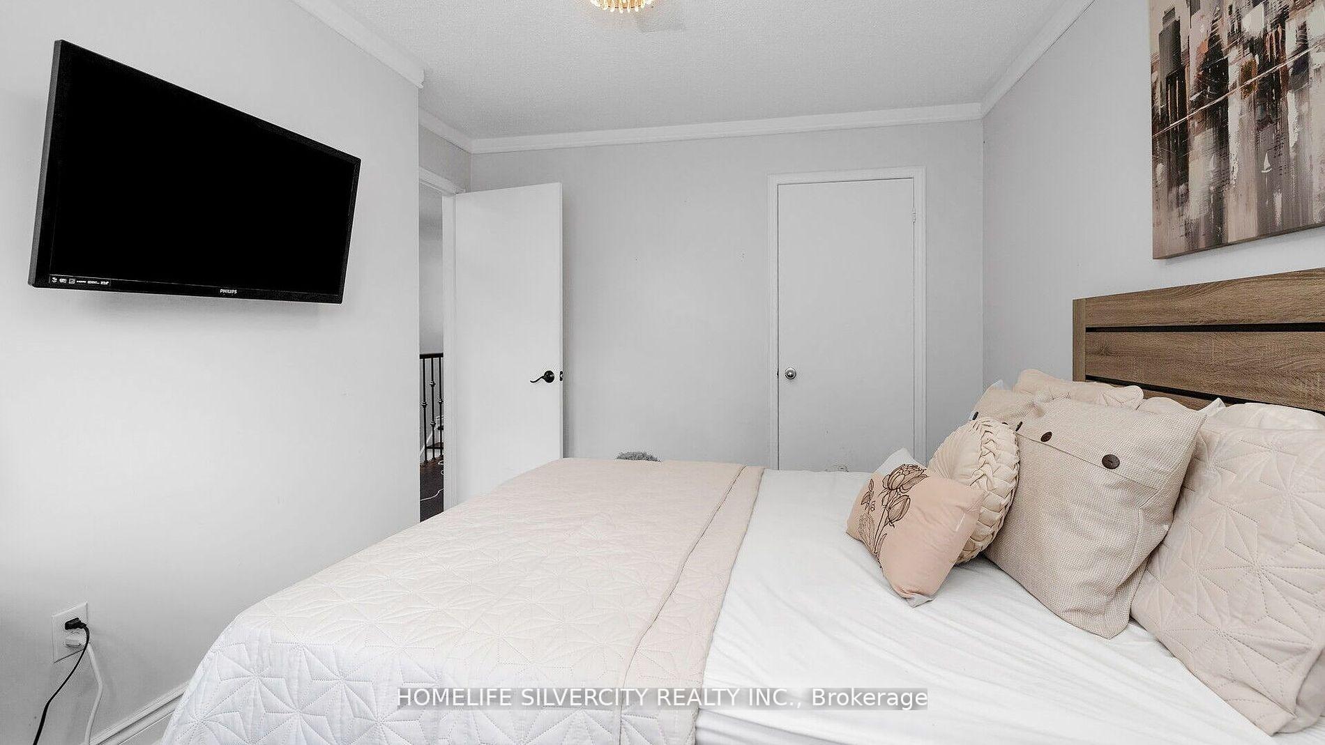 Photo 30 of 75 Stoneledge Circle, Brampton, Sandringham-Wellington — HOMEH
