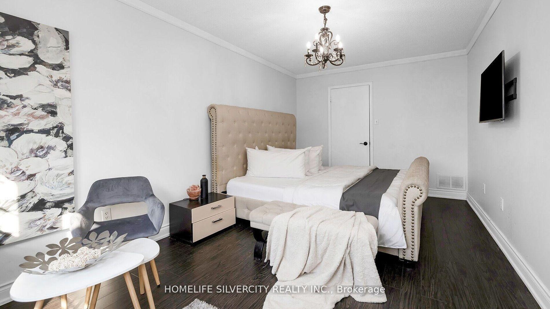 Photo 16 of 75 Stoneledge Circle, Brampton, Sandringham-Wellington — HOMEH