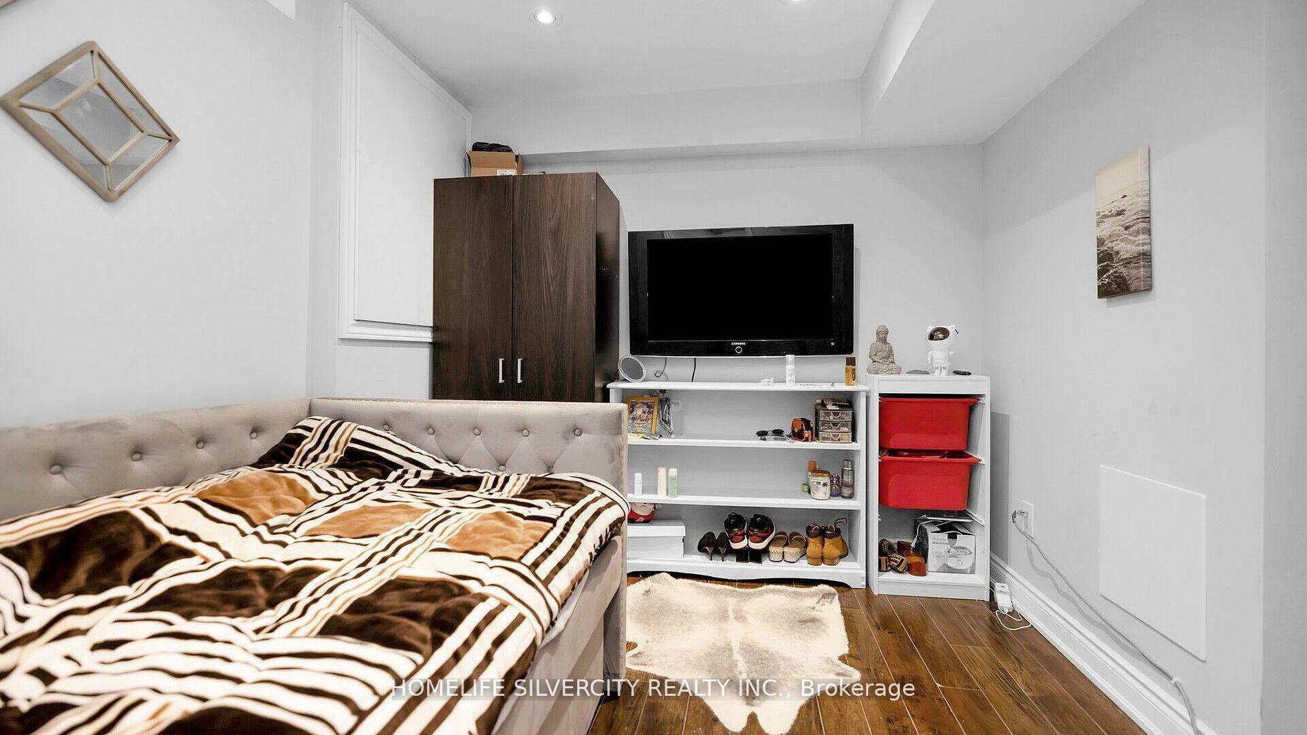 Photo 21 of 75 Stoneledge Circle, Brampton, Sandringham-Wellington — HOMEH