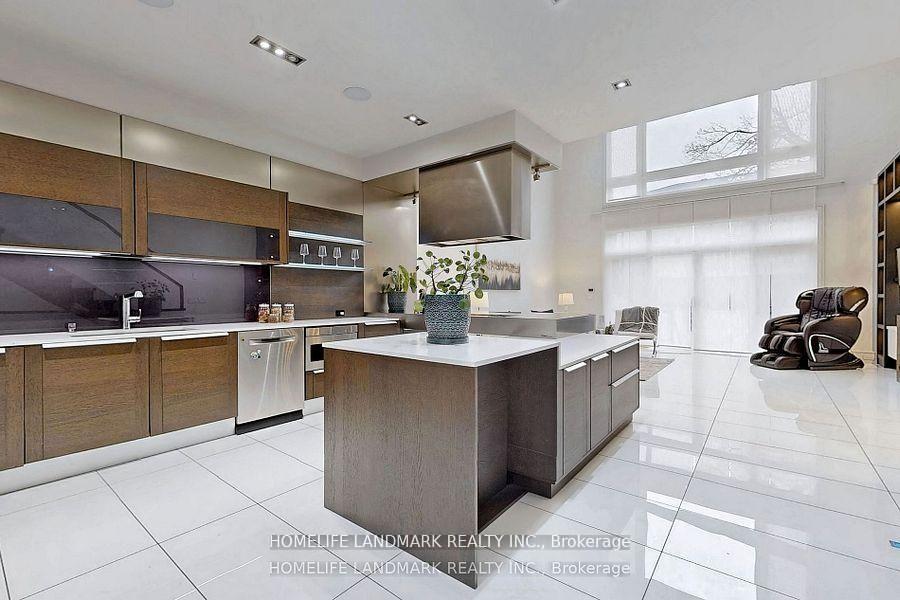 Photo 11 of 301 Jedburgh Road, Toronto, Lawrence Park North — HOMEH