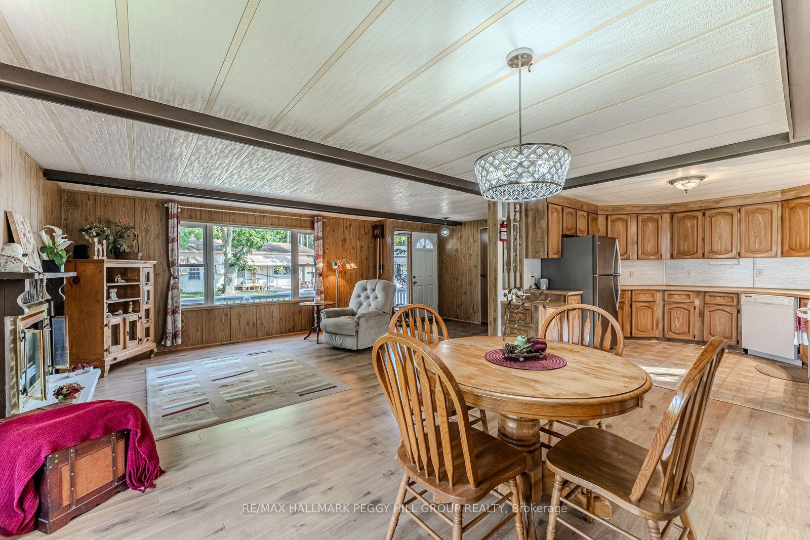 Photo 9 of 15 Riverview Circle, Innisfil, Rural Innisfil — HOMEH