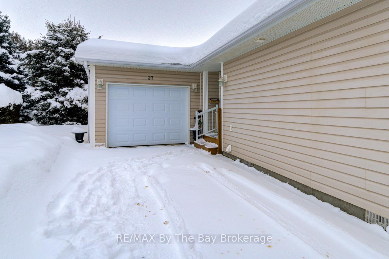 Photo 2 of 27 Pennsylvania Avenue E, Wasaga Beach — HOMEH