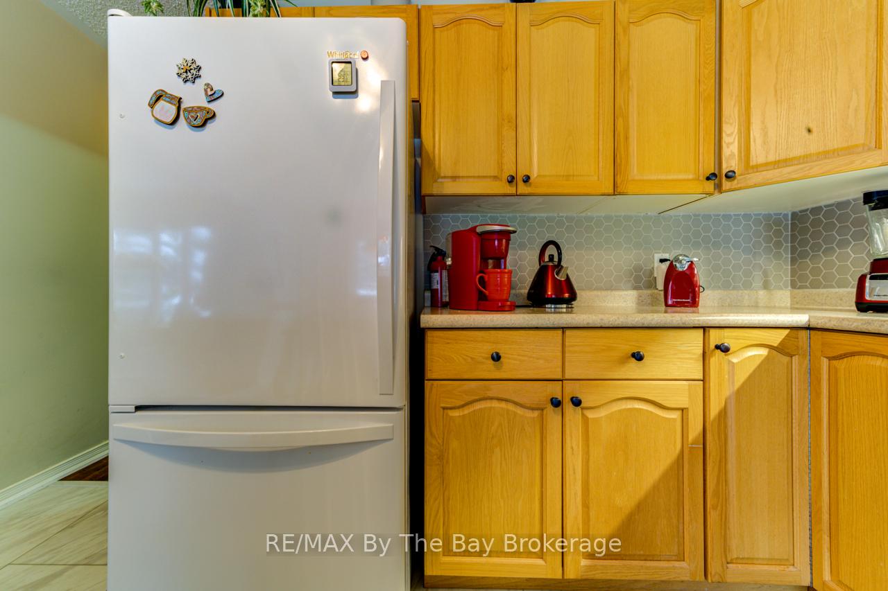 Photo 12 of 27 Pennsylvania Avenue E, Wasaga Beach — HOMEH