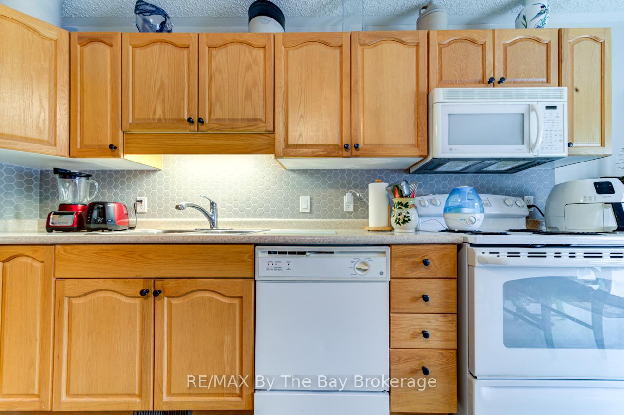 Photo 26 of 27 Pennsylvania Avenue E, Wasaga Beach — HOMEH