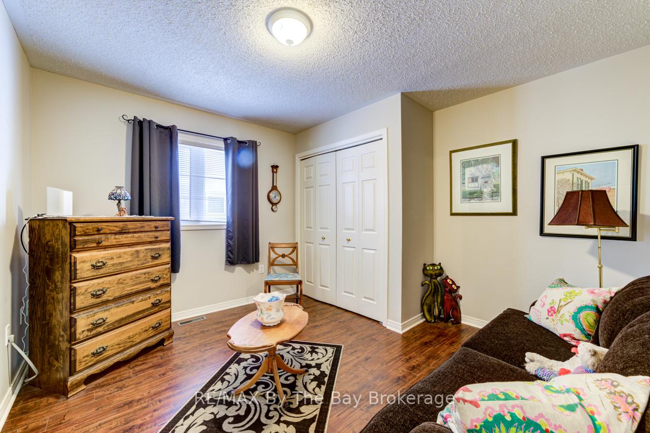 Photo 10 of 27 Pennsylvania Avenue E, Wasaga Beach — HOMEH