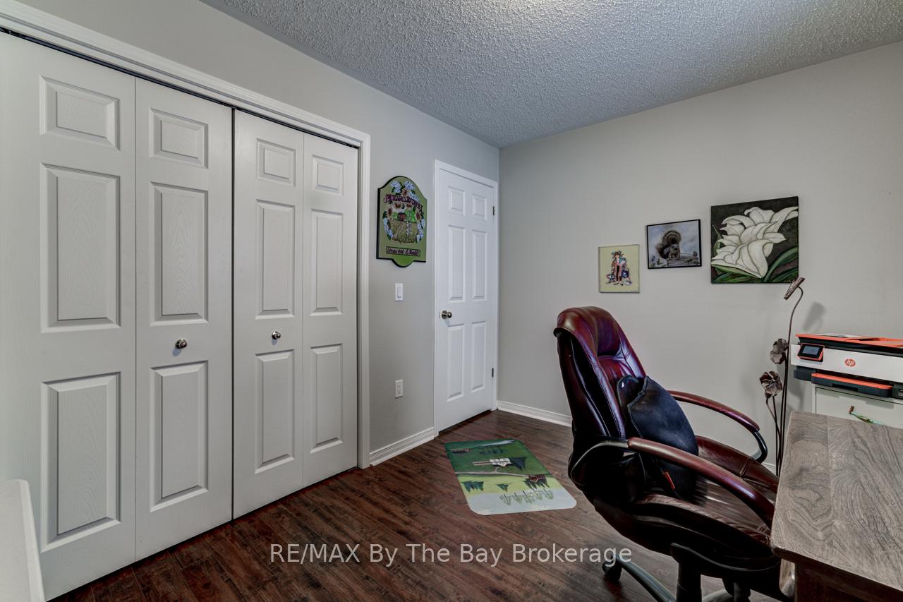 Photo 13 of 27 Pennsylvania Avenue E, Wasaga Beach — HOMEH