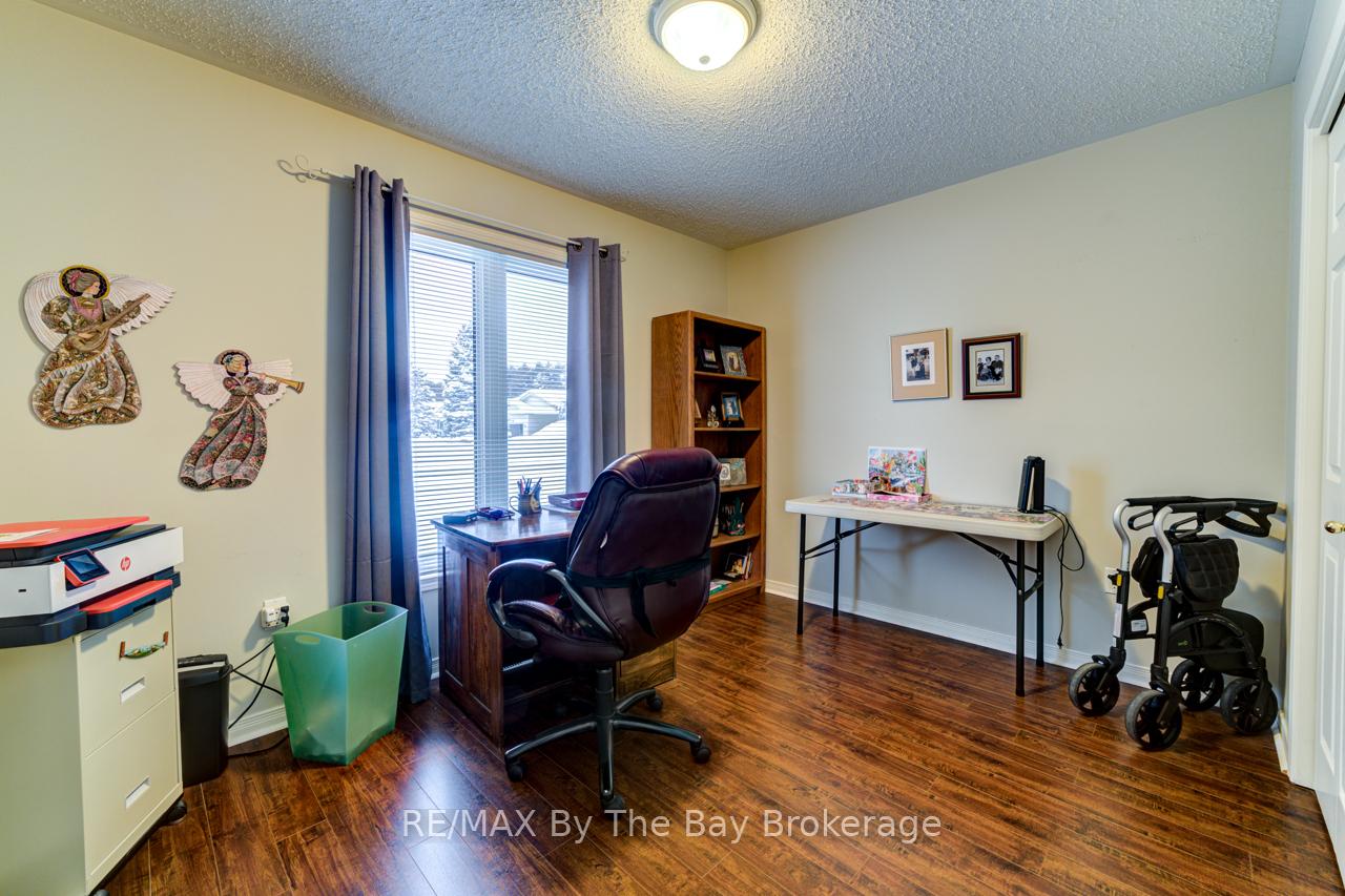 Photo 11 of 27 Pennsylvania Avenue E, Wasaga Beach — HOMEH