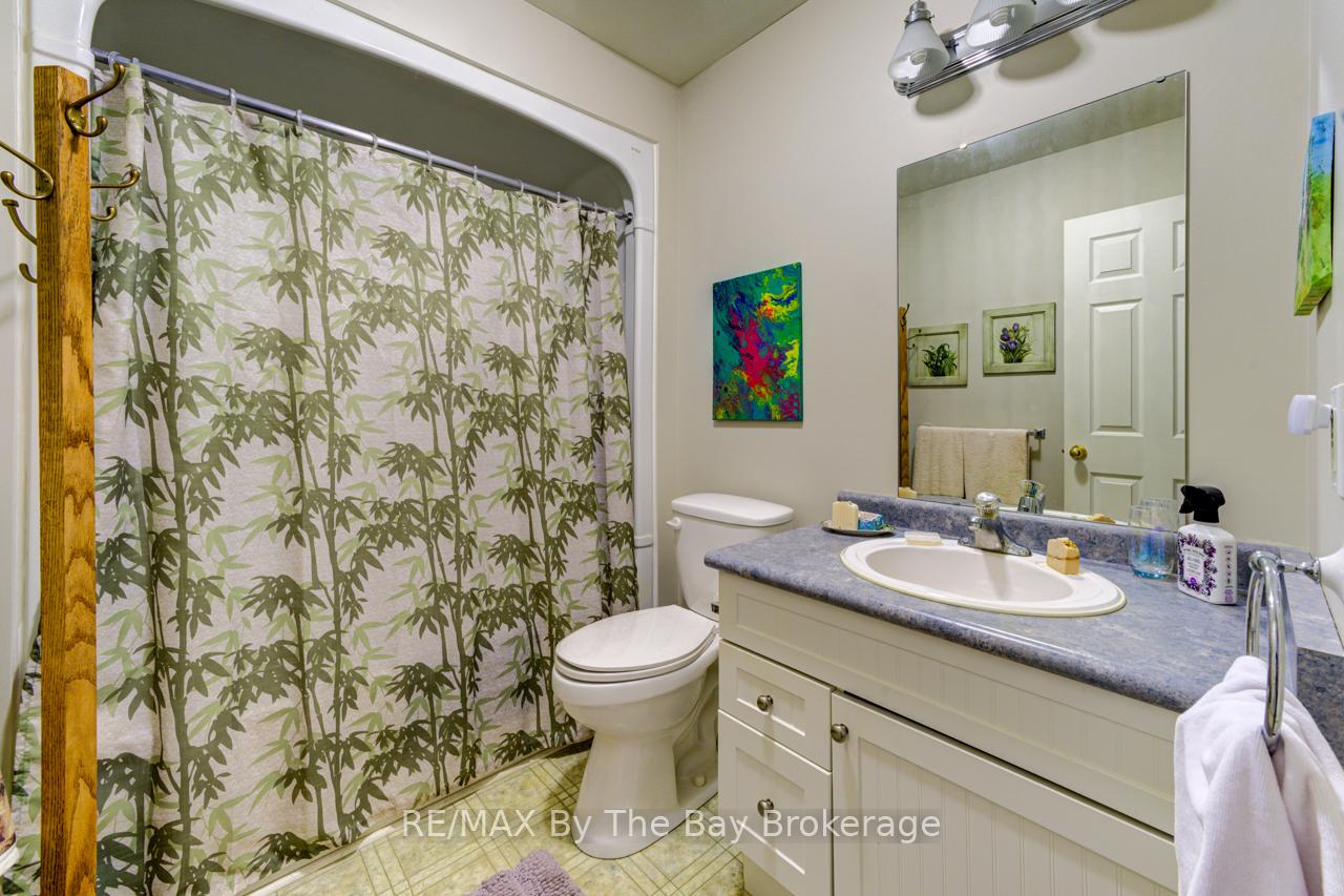 Photo 14 of 27 Pennsylvania Avenue E, Wasaga Beach — HOMEH
